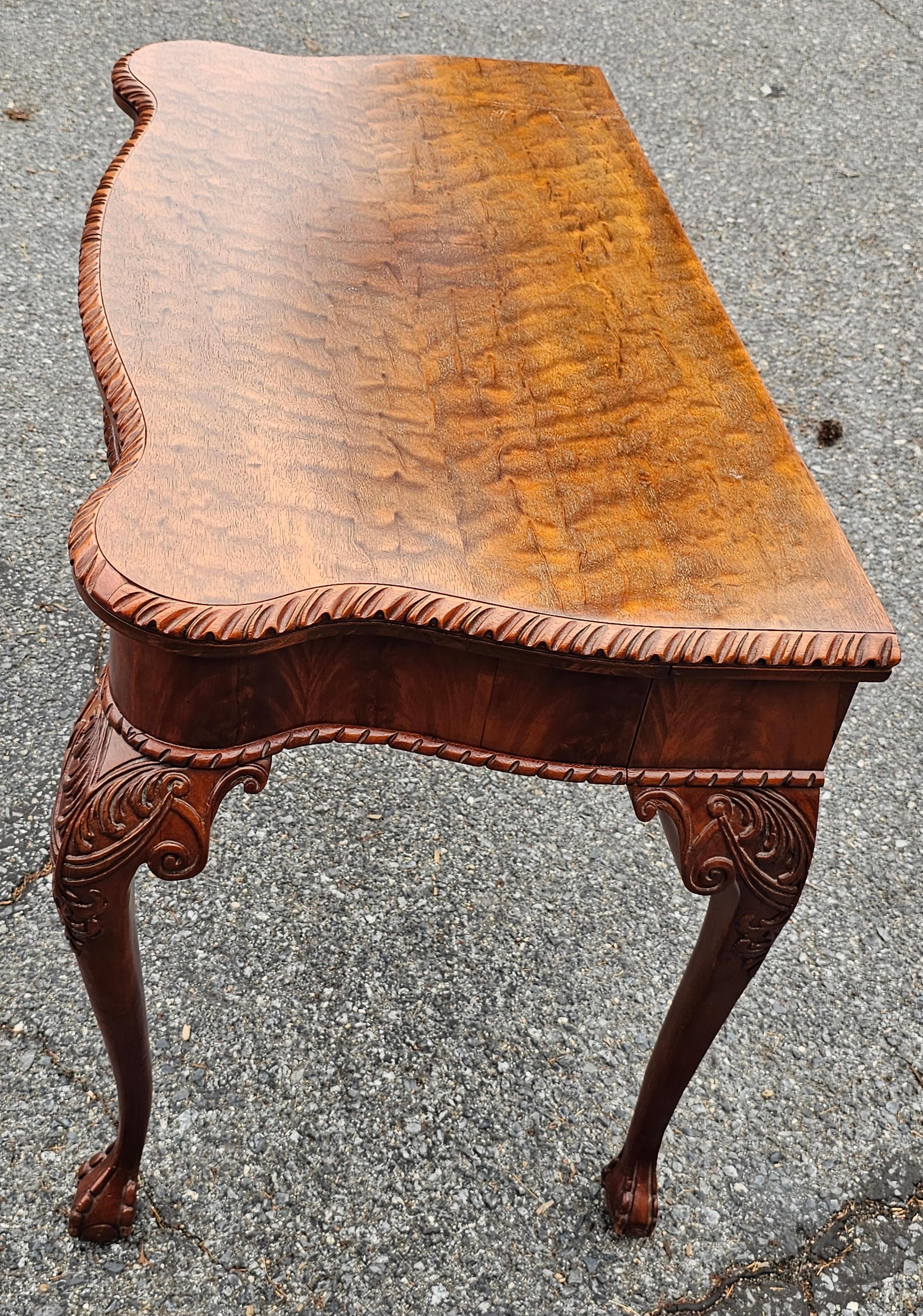 Table à cartes console à plateau rabattable en acajou Chippendale du début du 20e siècle en vente 3