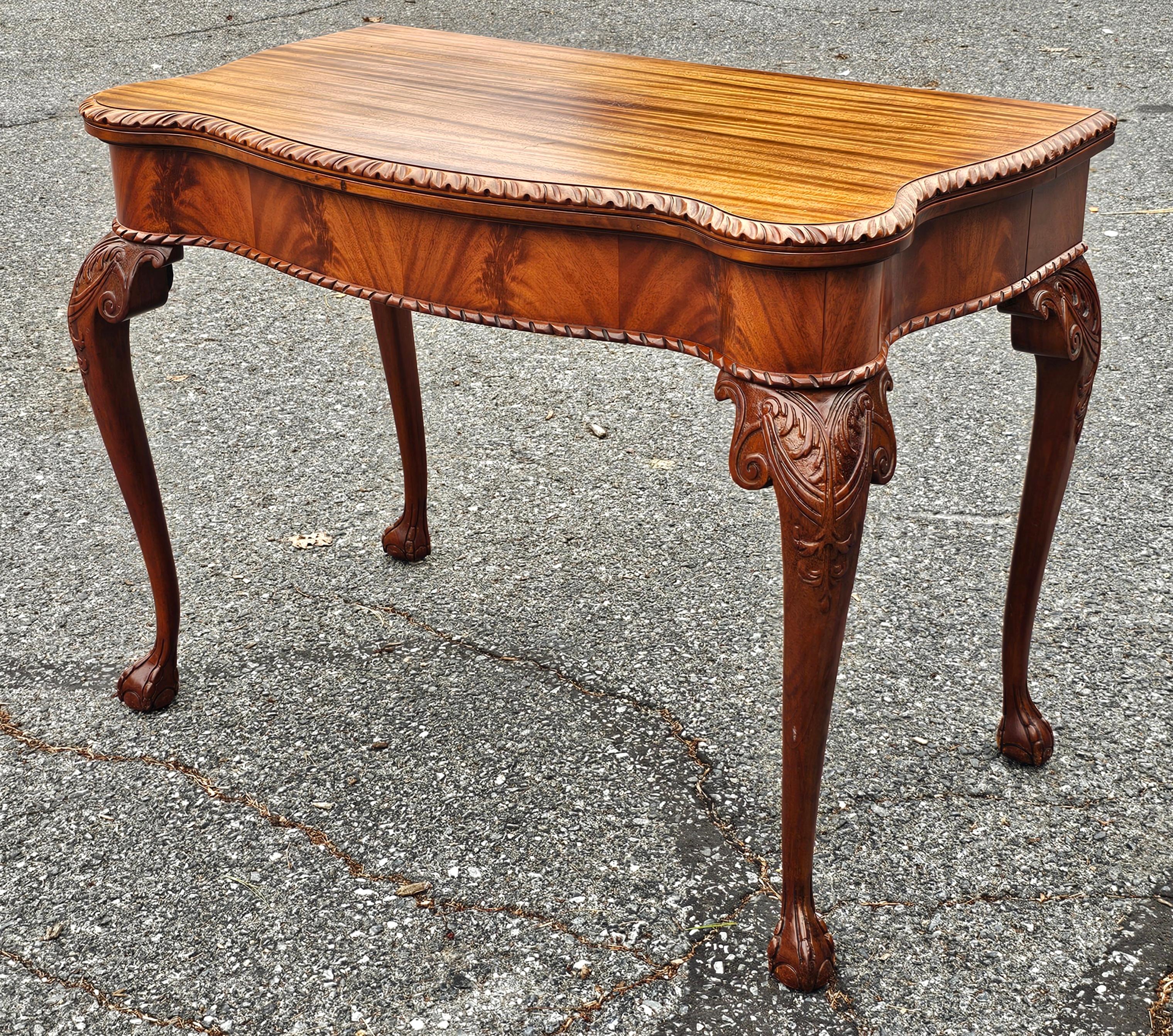 Chippendale-Mahagoni-Konsolentisch mit klappbarer Platte aus dem frühen 20. Jahrhundert (amerikanisch) im Angebot