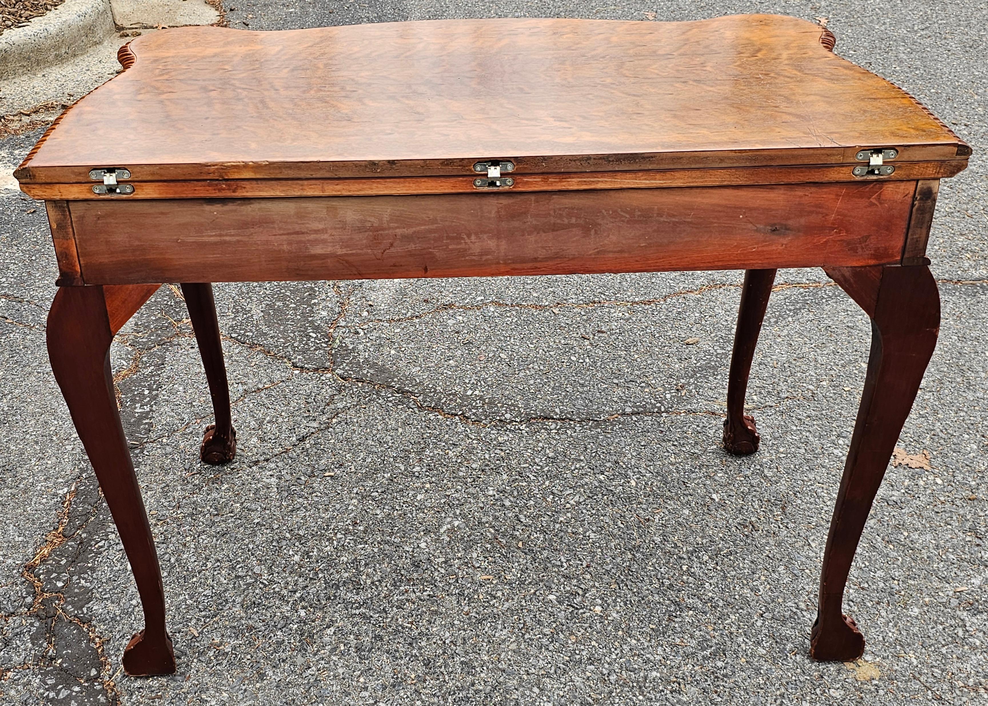Table à cartes console à plateau rabattable en acajou Chippendale du début du 20e siècle Bon état - En vente à Germantown, MD