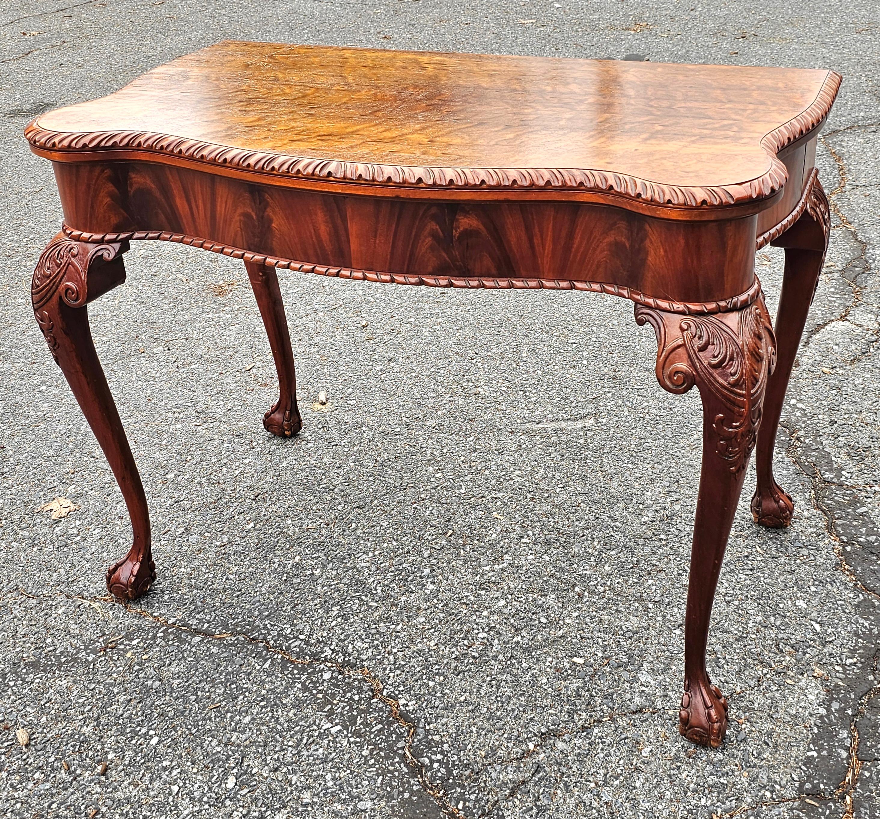 Table à cartes console à plateau rabattable en acajou Chippendale du début du 20e siècle en vente 1