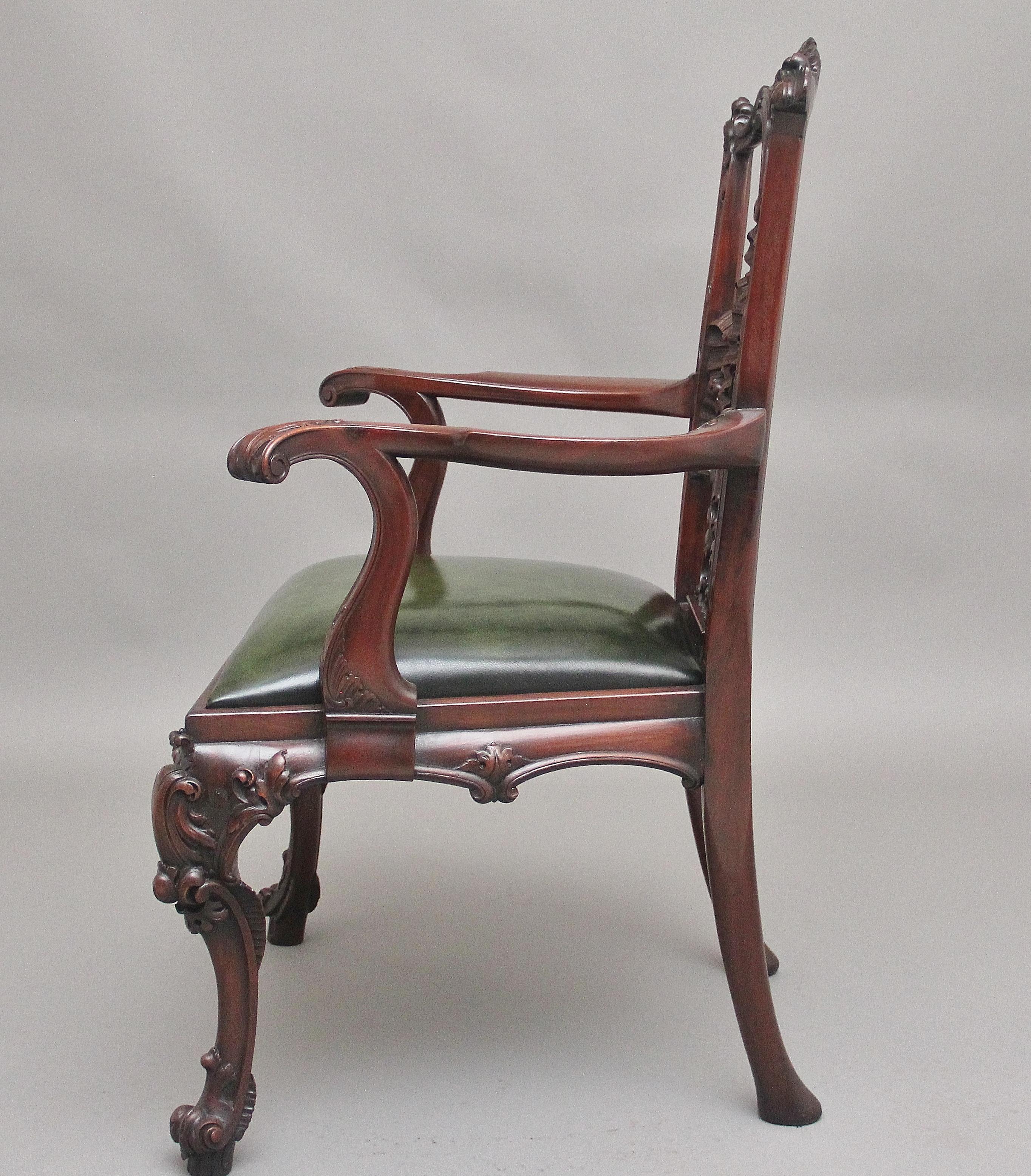 Mahogany Early 20th Century Chippendale style armchair