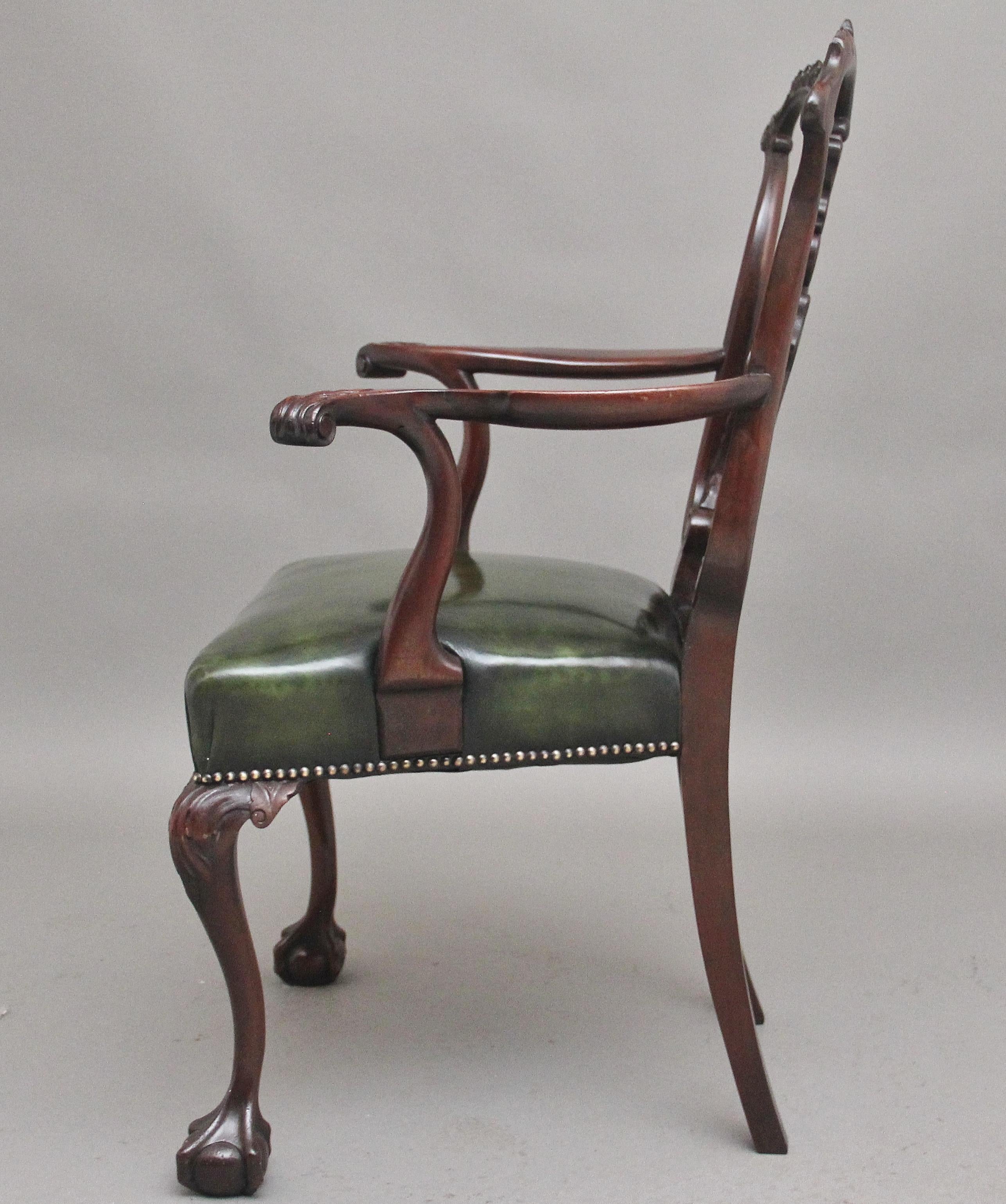 Early 20th Century Chippendale style armchair For Sale 1
