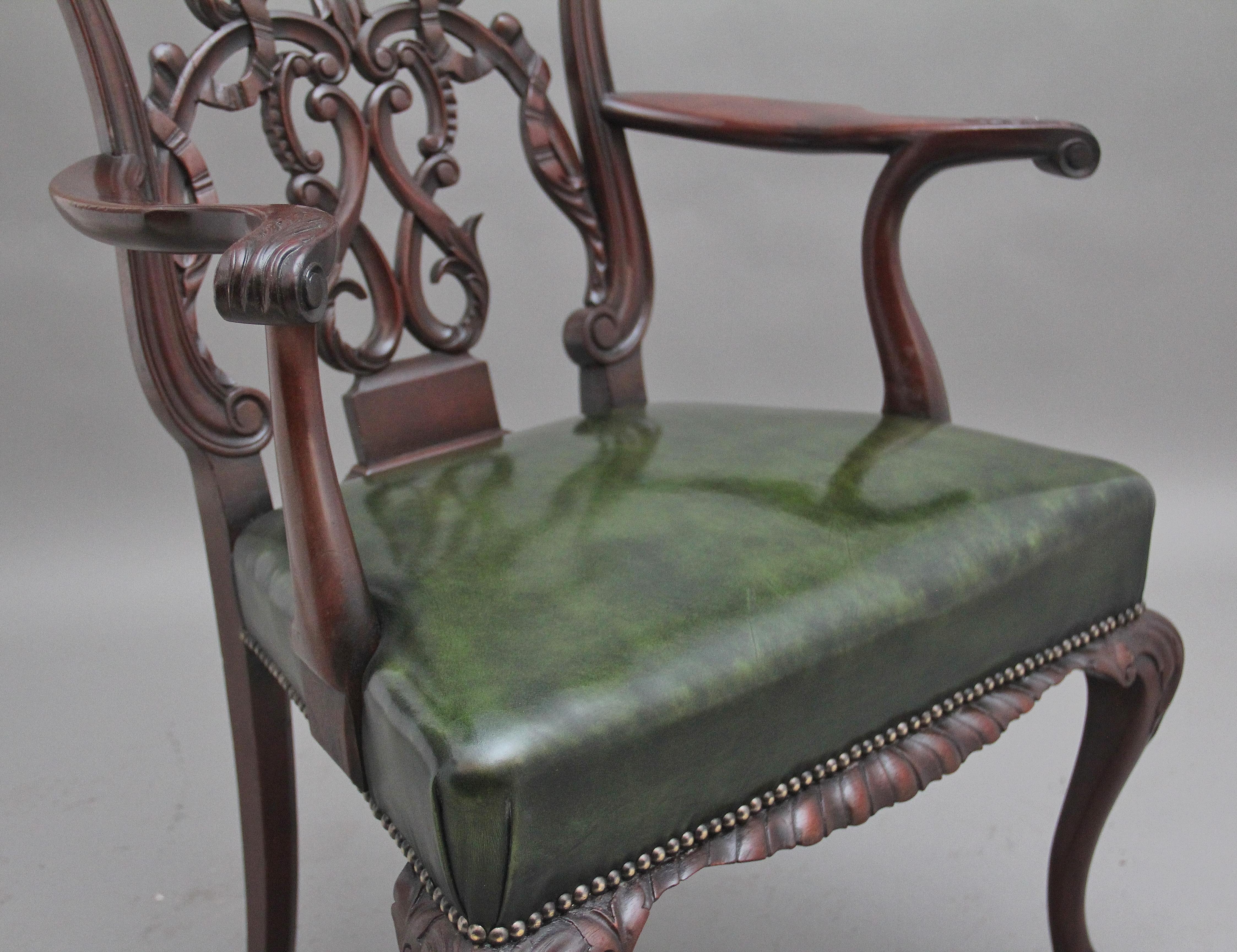 Early 20th Century Chippendale style armchair For Sale 4