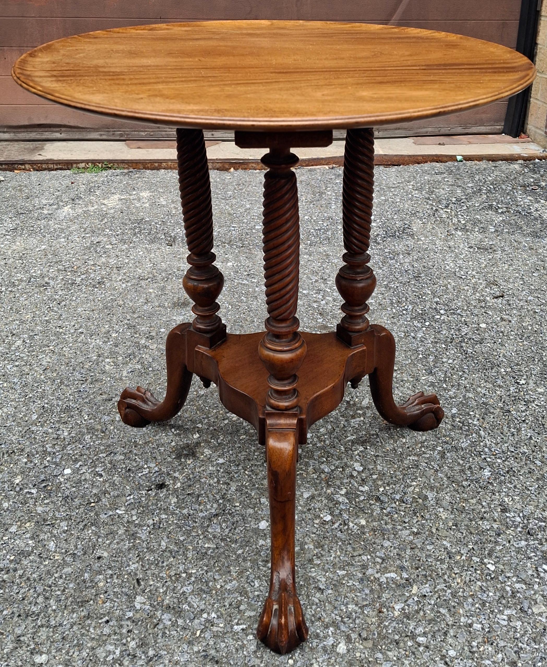 Runder Teetisch aus Mahagoni im Chippendale-Stil des frühen 20. (Hartholz) im Angebot