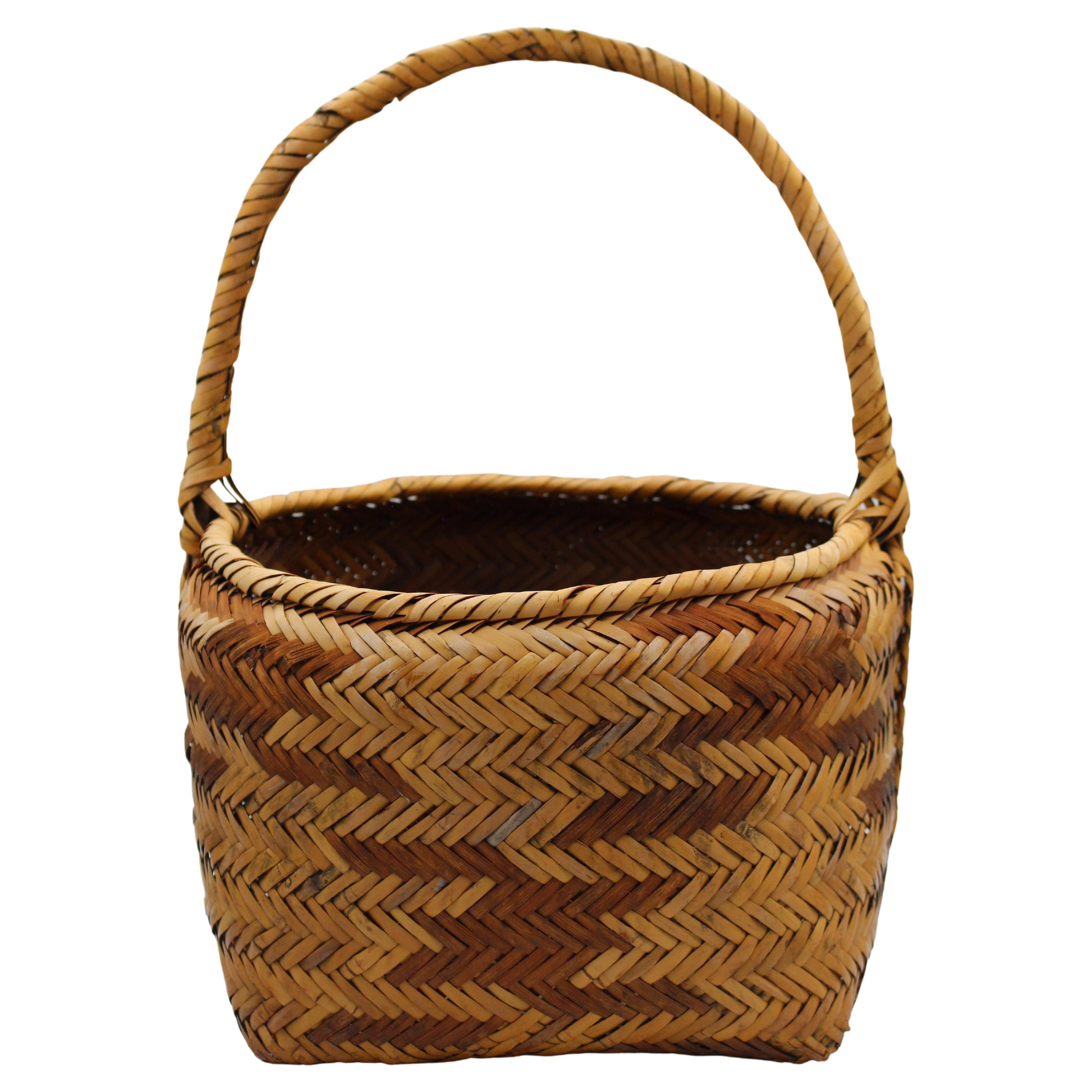 Early 20th Century Choctaw Native American Gathering Basket For Sale