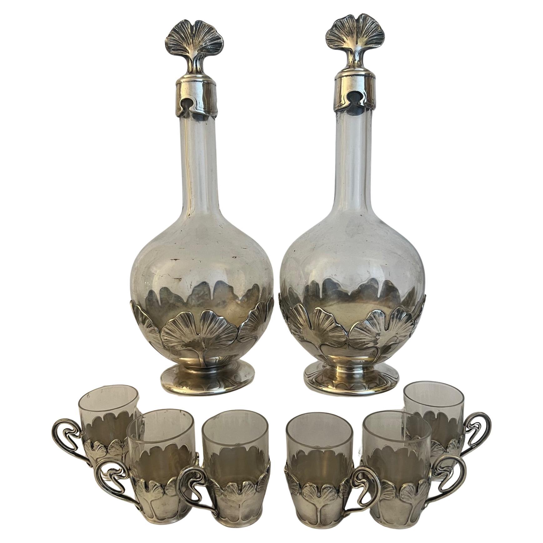 French Early 20th Century Christofle Art Nouveau Decanter and Glass Set of 8 For Sale