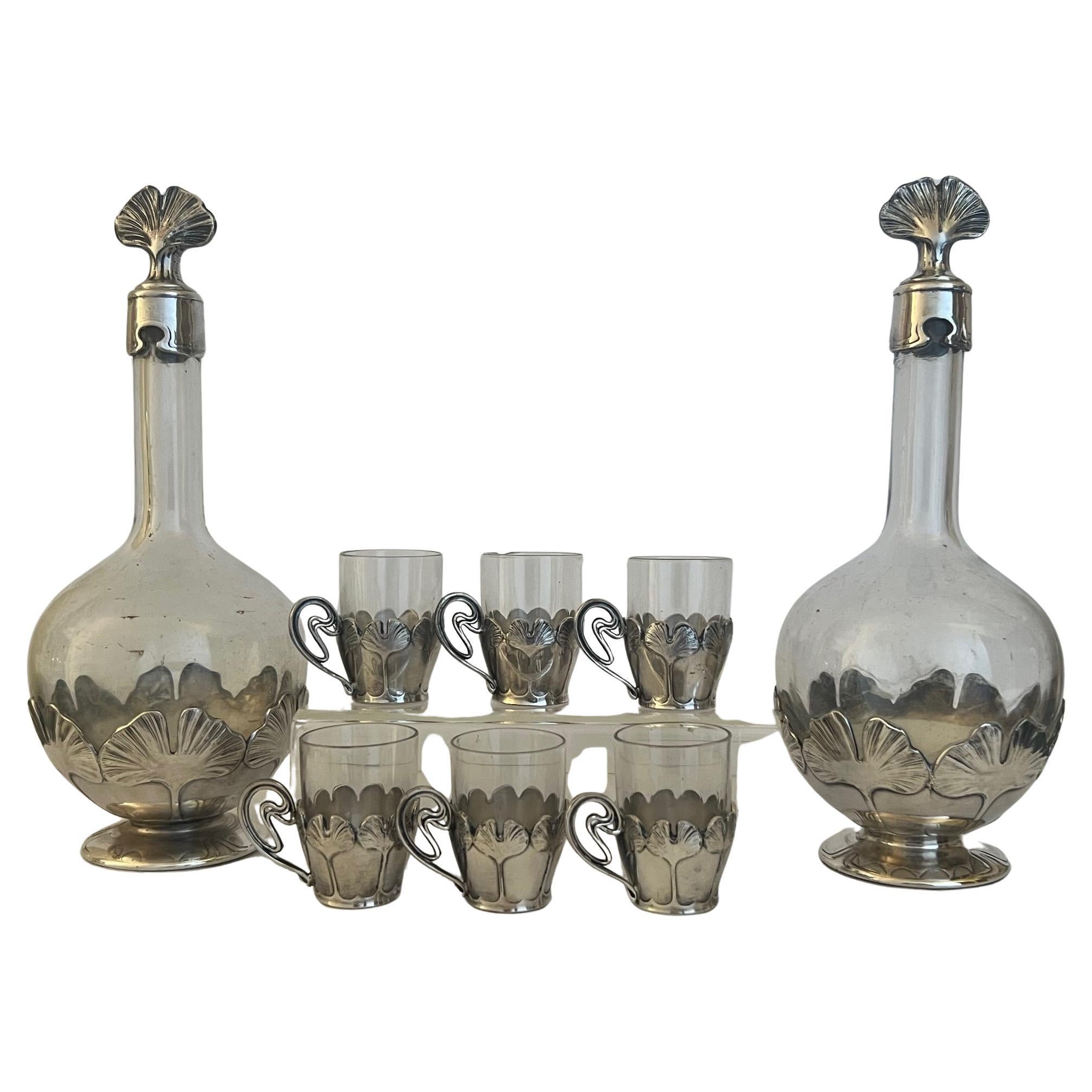 Early 20th Century Christofle Art Nouveau Decanter and Glass Set of 8 For Sale