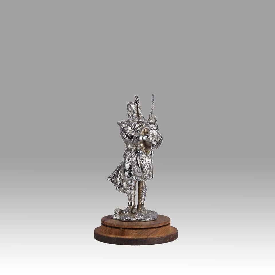 Mascot de voiture du début du 20e siècle en chrome sur laiton intitulé « Bagpipes ». en vente 4