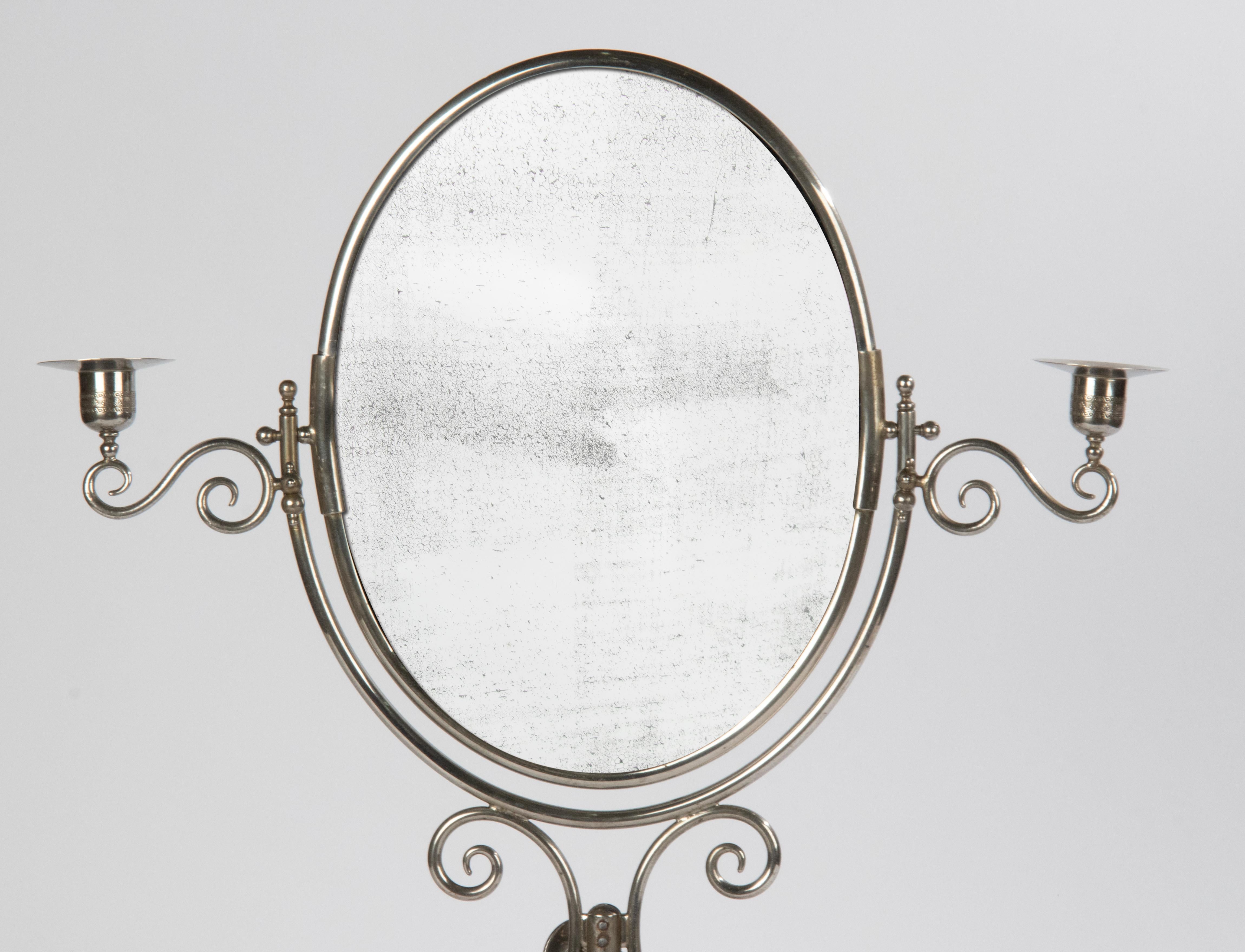 Métal Début du 20ème siècle Table vanité miroir chromé Chandeliers en vente