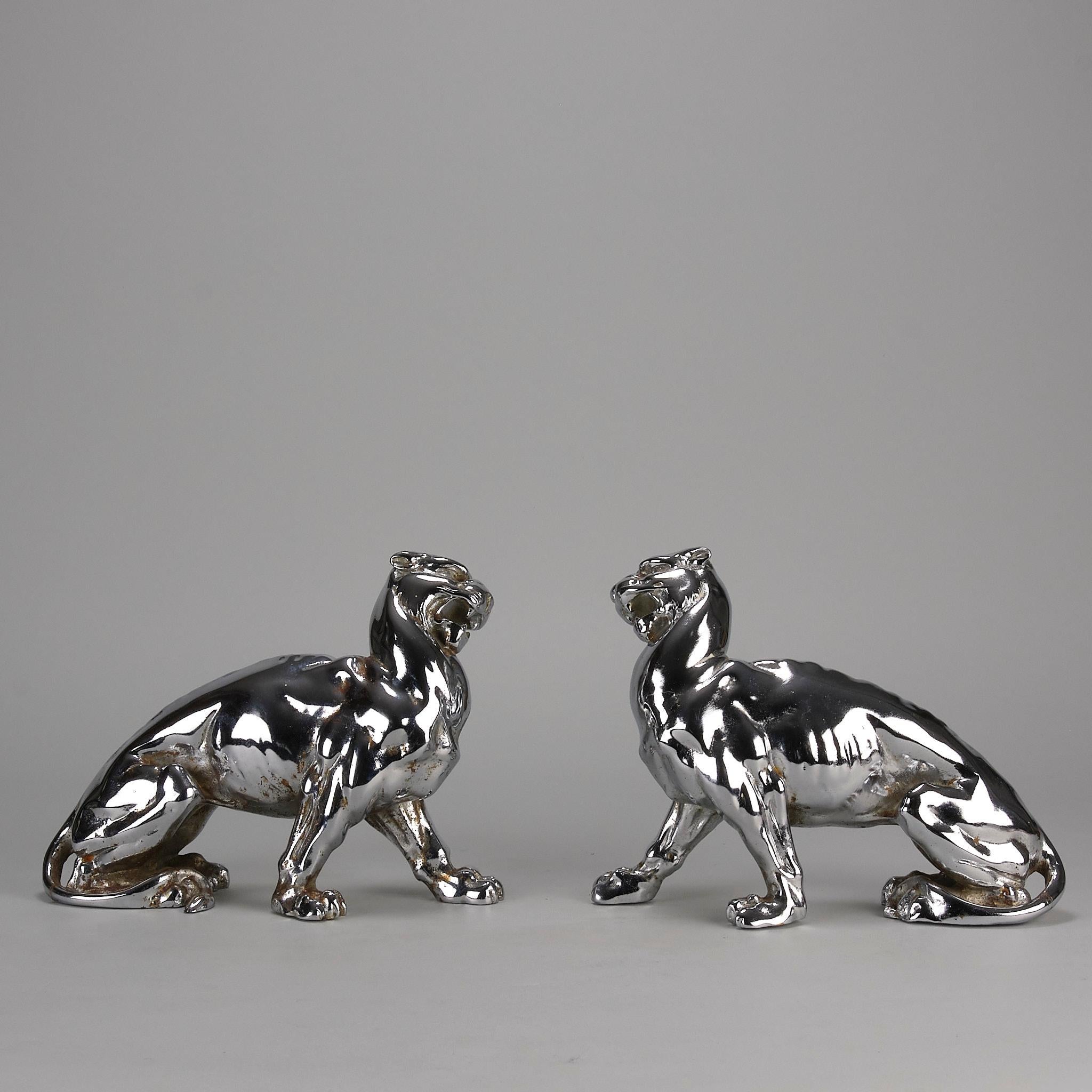 Verchromtes Gusseisen des frühen 20. Jahrhunderts mit dem Titel „Turning Panther“ (Art déco) im Angebot