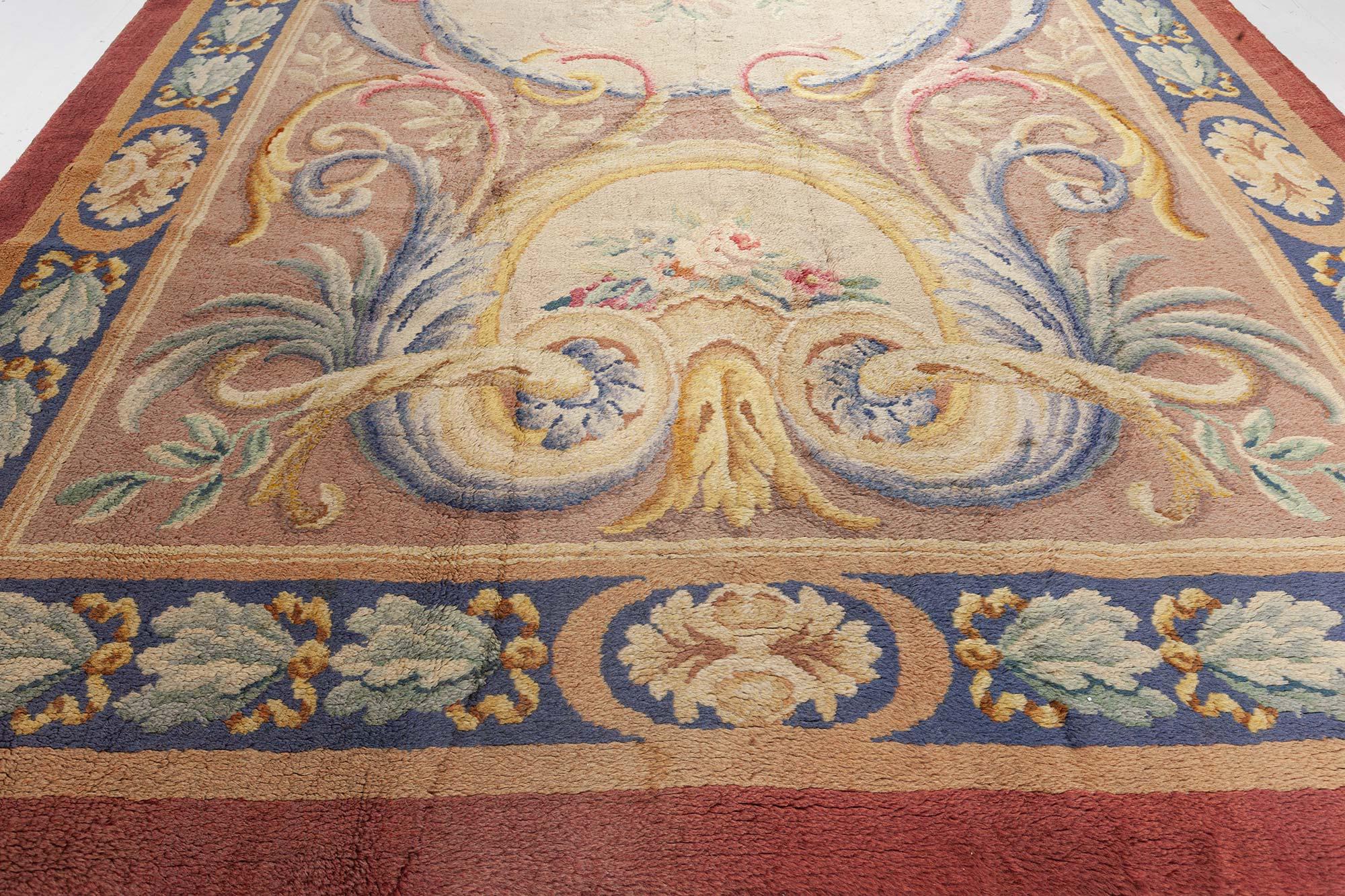 Hand-Knotted Early 20th Century Classic French Savonnerie Rug For Sale