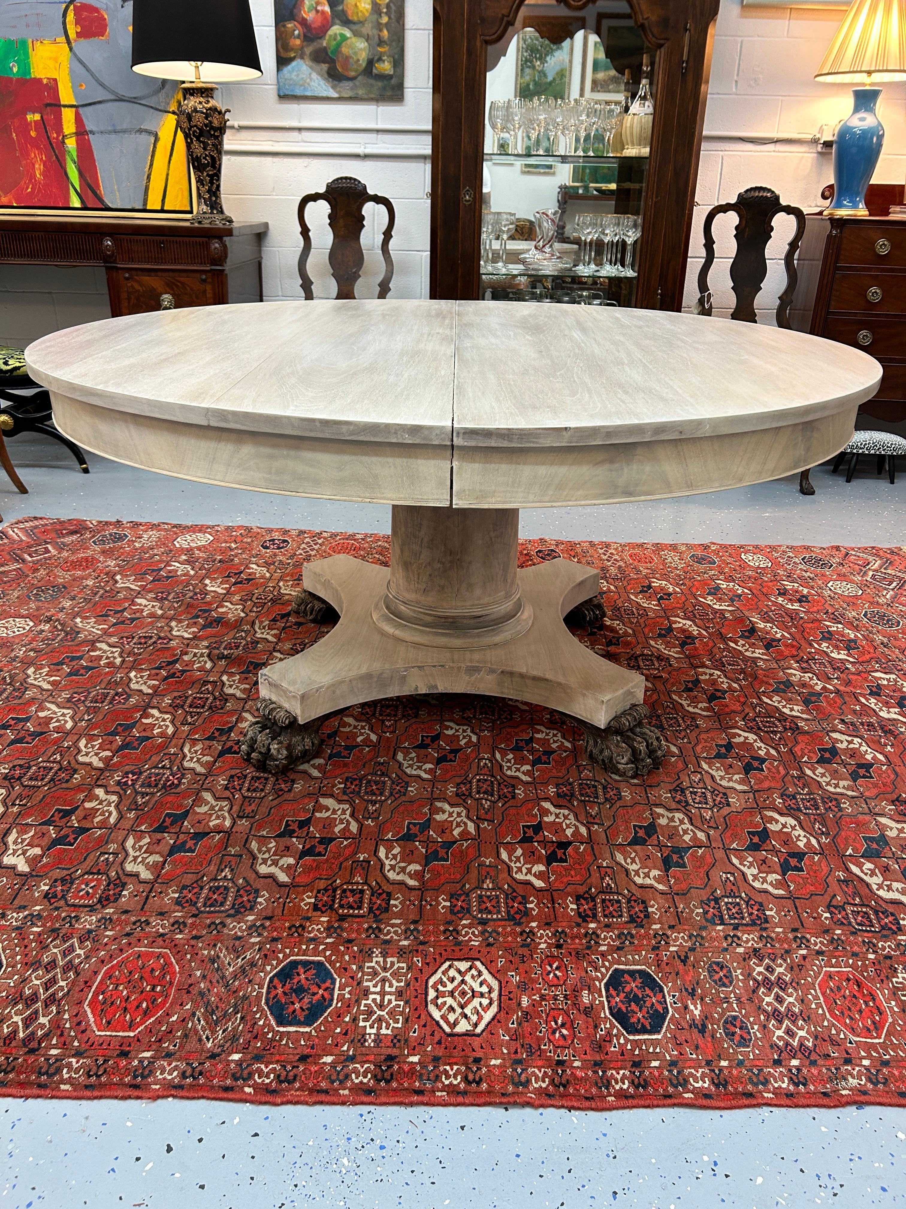  Timeless Elegance Meets Vintage Charm: Early 20th Century Classical Mahogany Center Table 🌟

Step into the past and embrace the beauty of a bygone era with our exquisite Early 20th Century Classical Mahogany Center Table. This one-of-a-kind piece