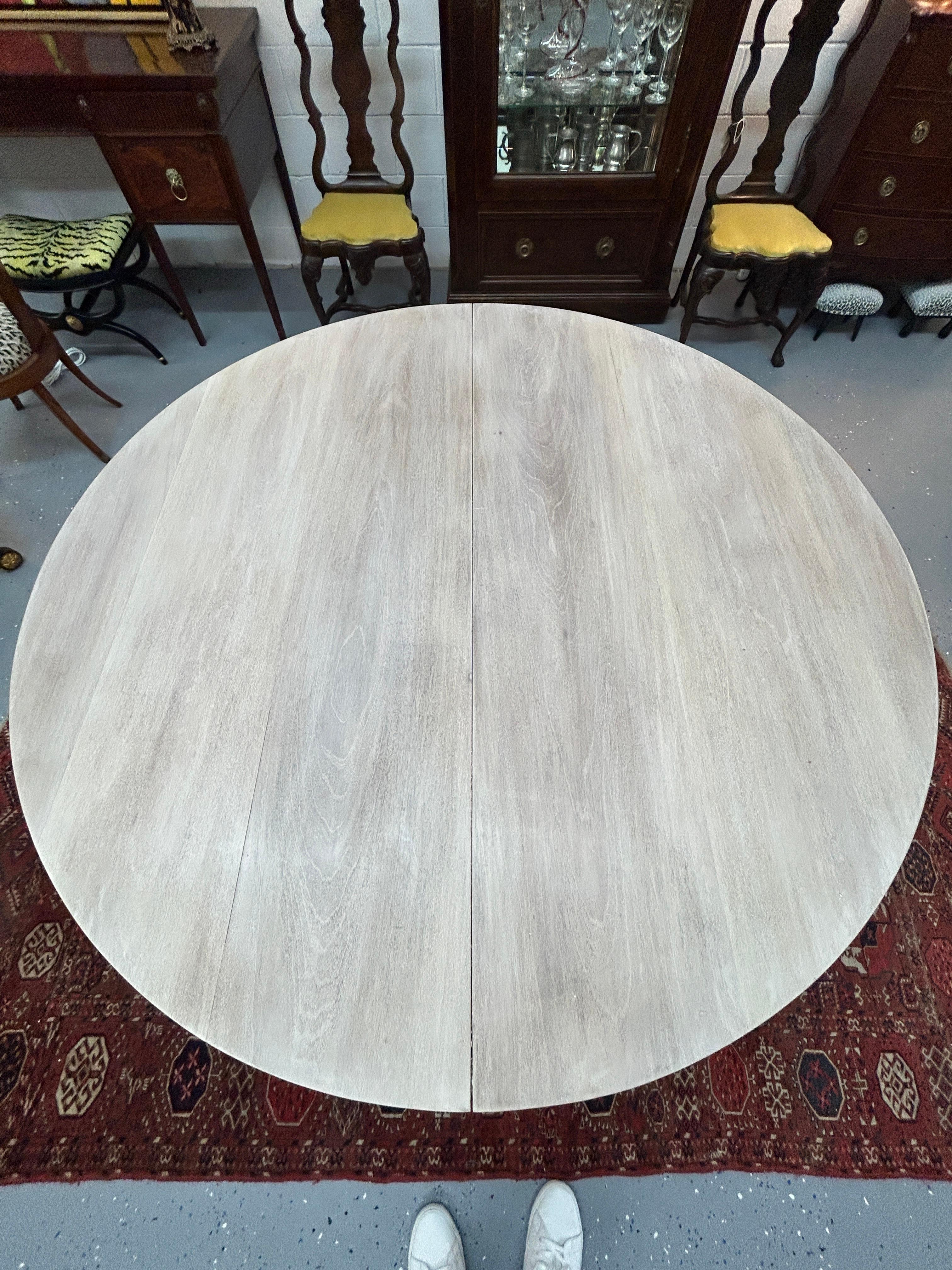 Bleached Early 20th Century Classical American Center table  For Sale