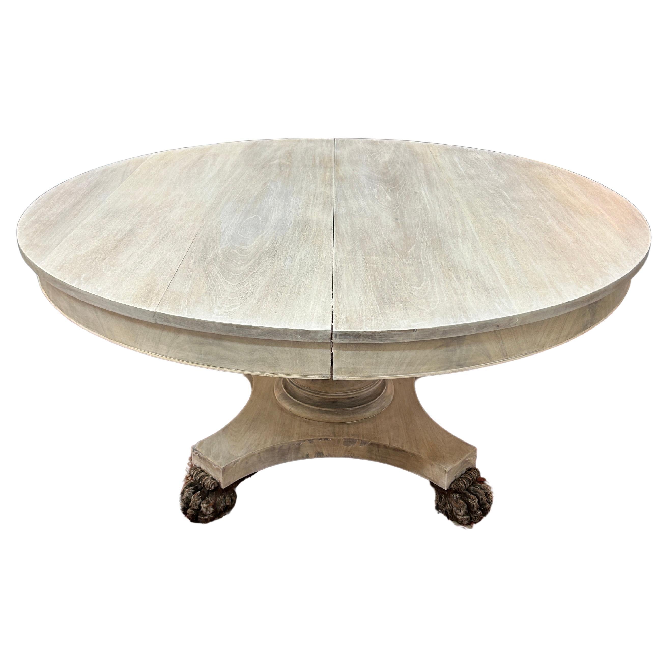 Early 20th Century Classical American Center table  For Sale