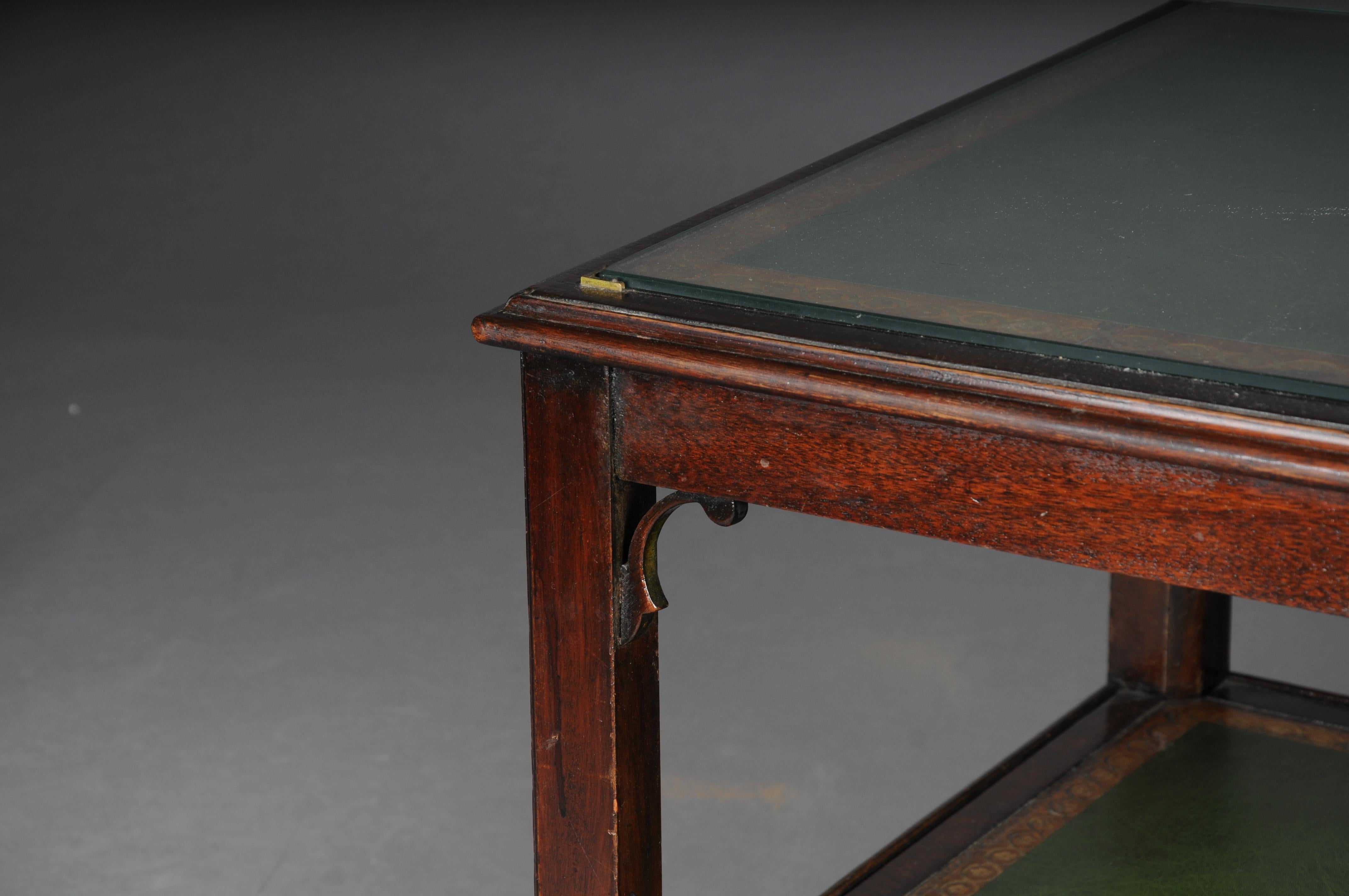early 20th Century Classicist English Coffee Table Leather Top For Sale 5