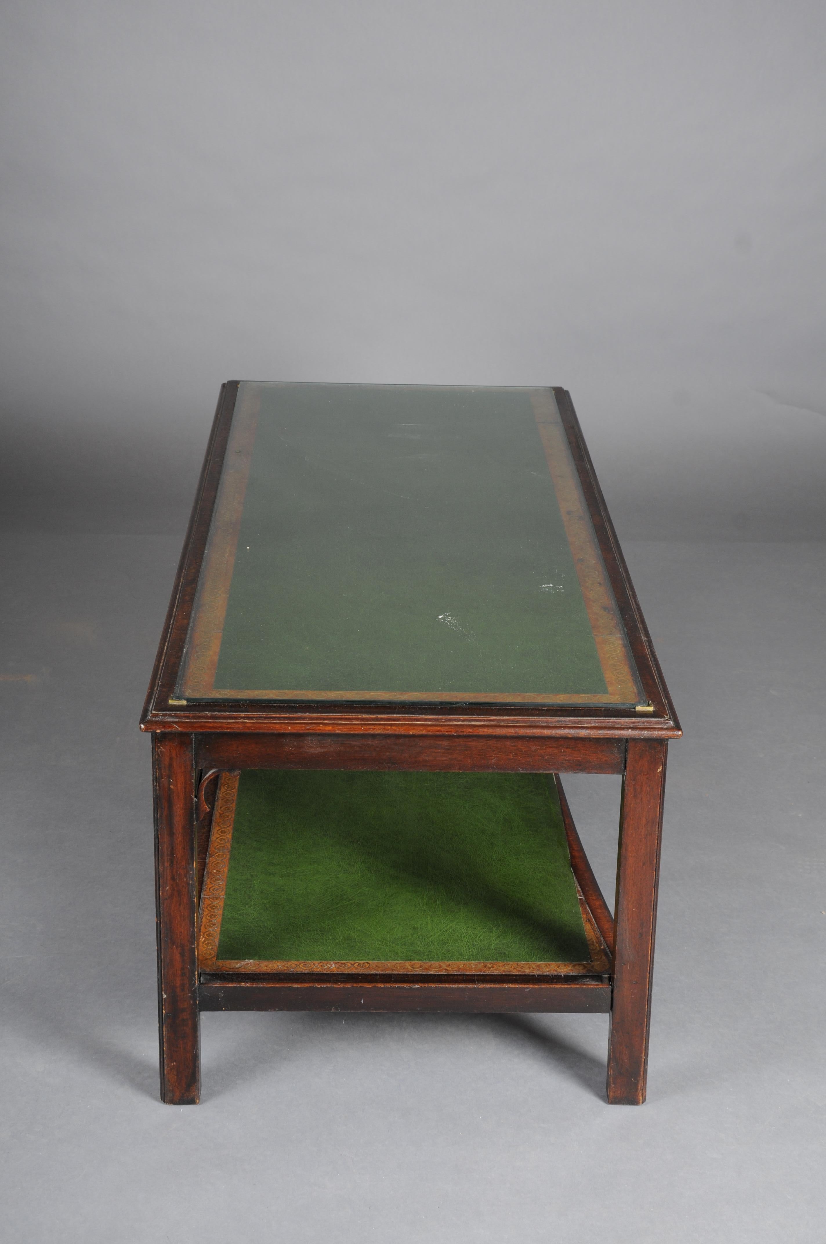 early 20th Century Classicist English Coffee Table Leather Top For Sale 6