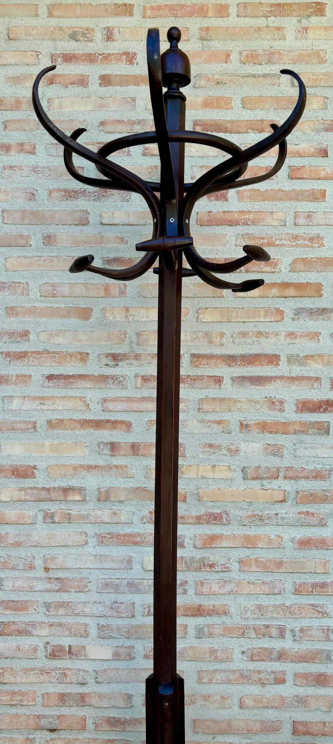 Spanish Early 20th Century Coat Stand from Thonet, 1950s For Sale