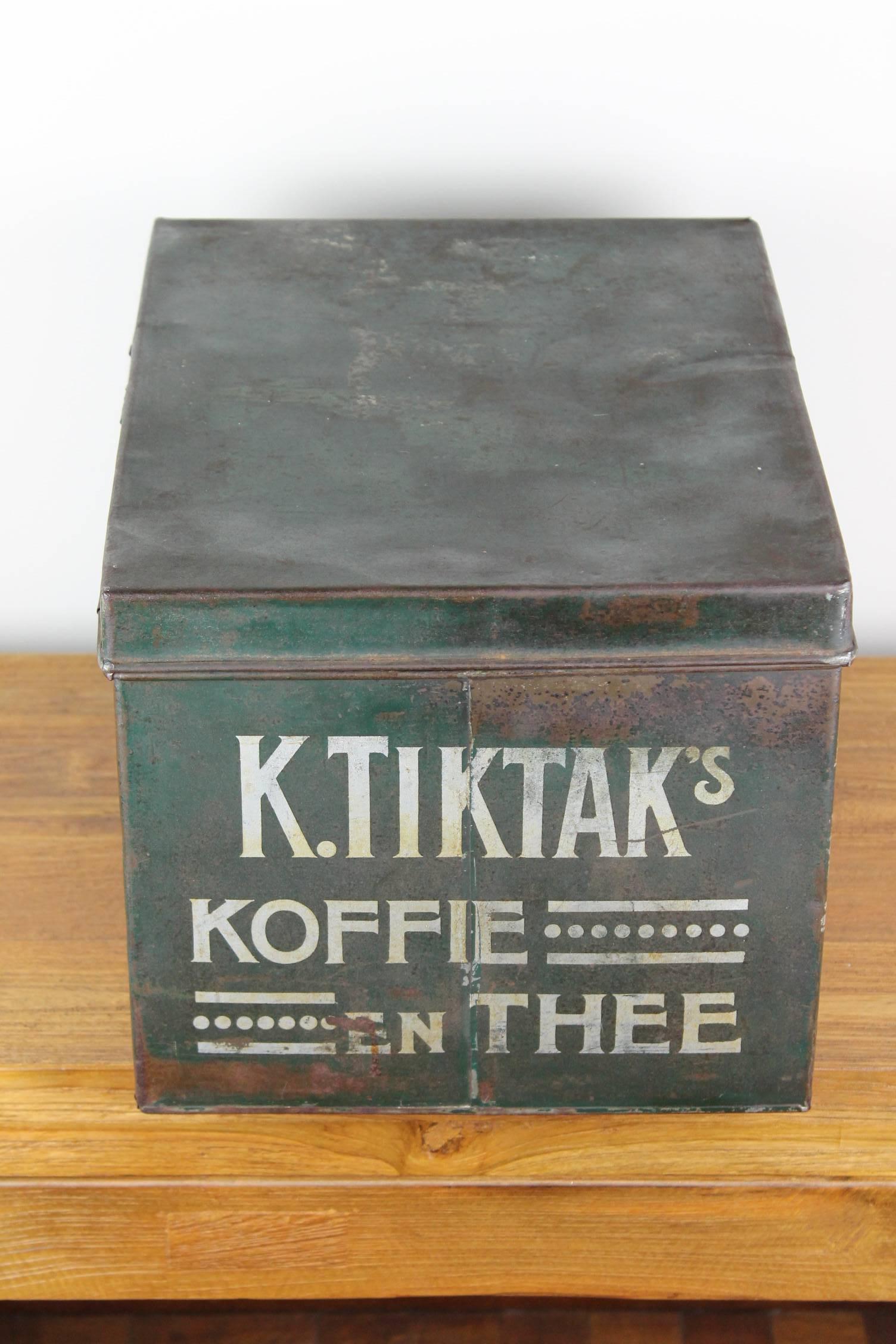 Antike Kaffee- und Teedose von K. Tiktak's Amsterdam Groningen, frühes 20. Jahrhundert im Zustand „Gut“ im Angebot in Antwerp, BE