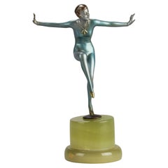 Bronce pintado en frío de principios del siglo XX titulado "Brazos fuera" de Josef Lorenzl