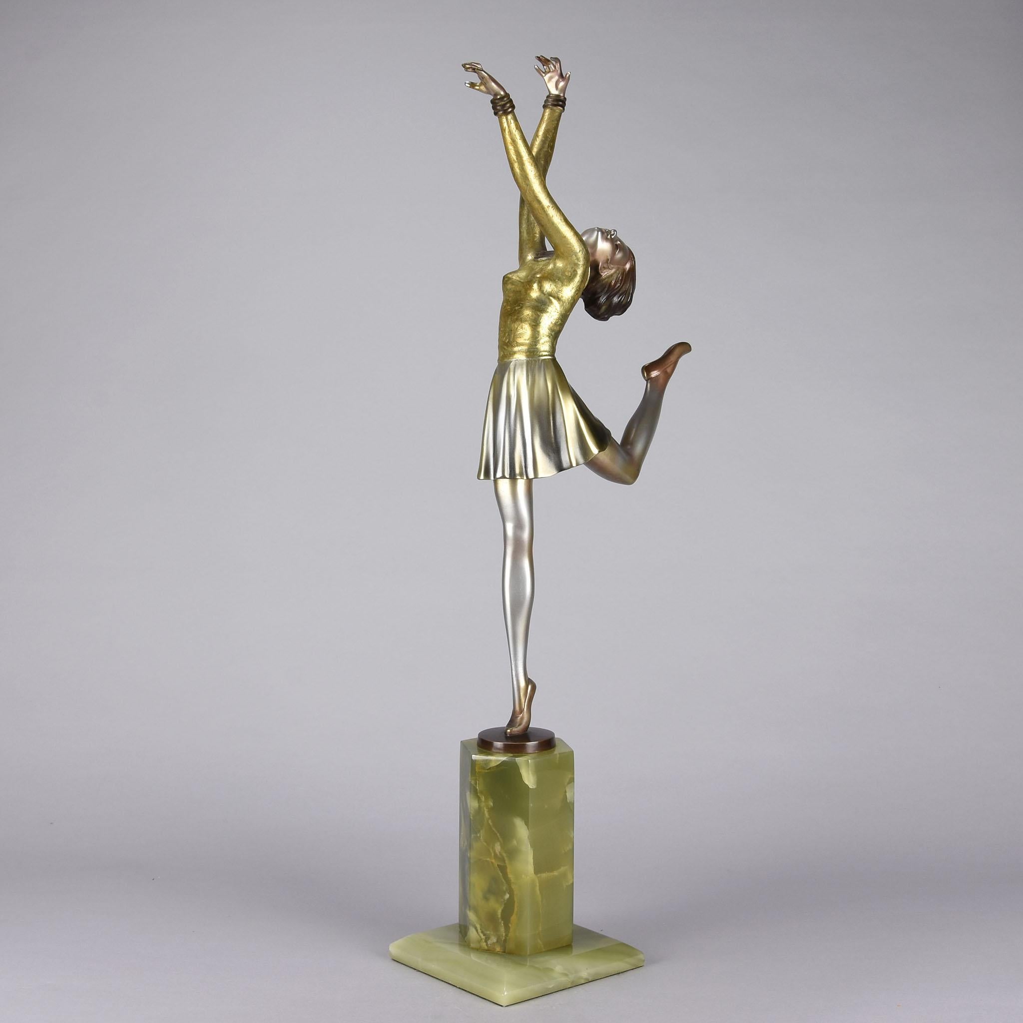 Kalt bemalte Bronze des frühen 20. Jahrhunderts mit dem Titel „Art déco-Tänzer“ von Lorenzl (Österreichisch) im Angebot