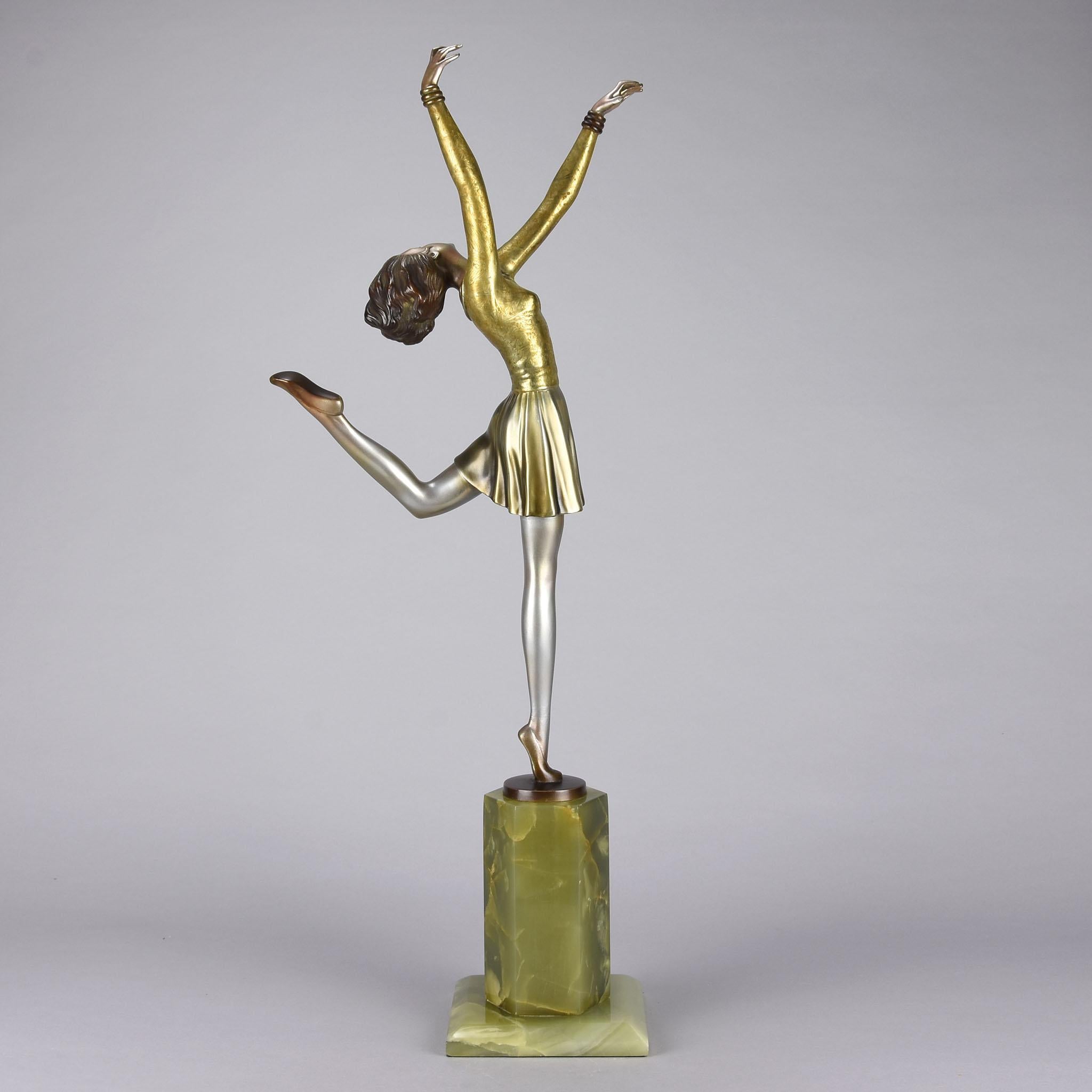 Kalt bemalte Bronze des frühen 20. Jahrhunderts mit dem Titel „Art déco-Tänzer“ von Lorenzl im Angebot 1