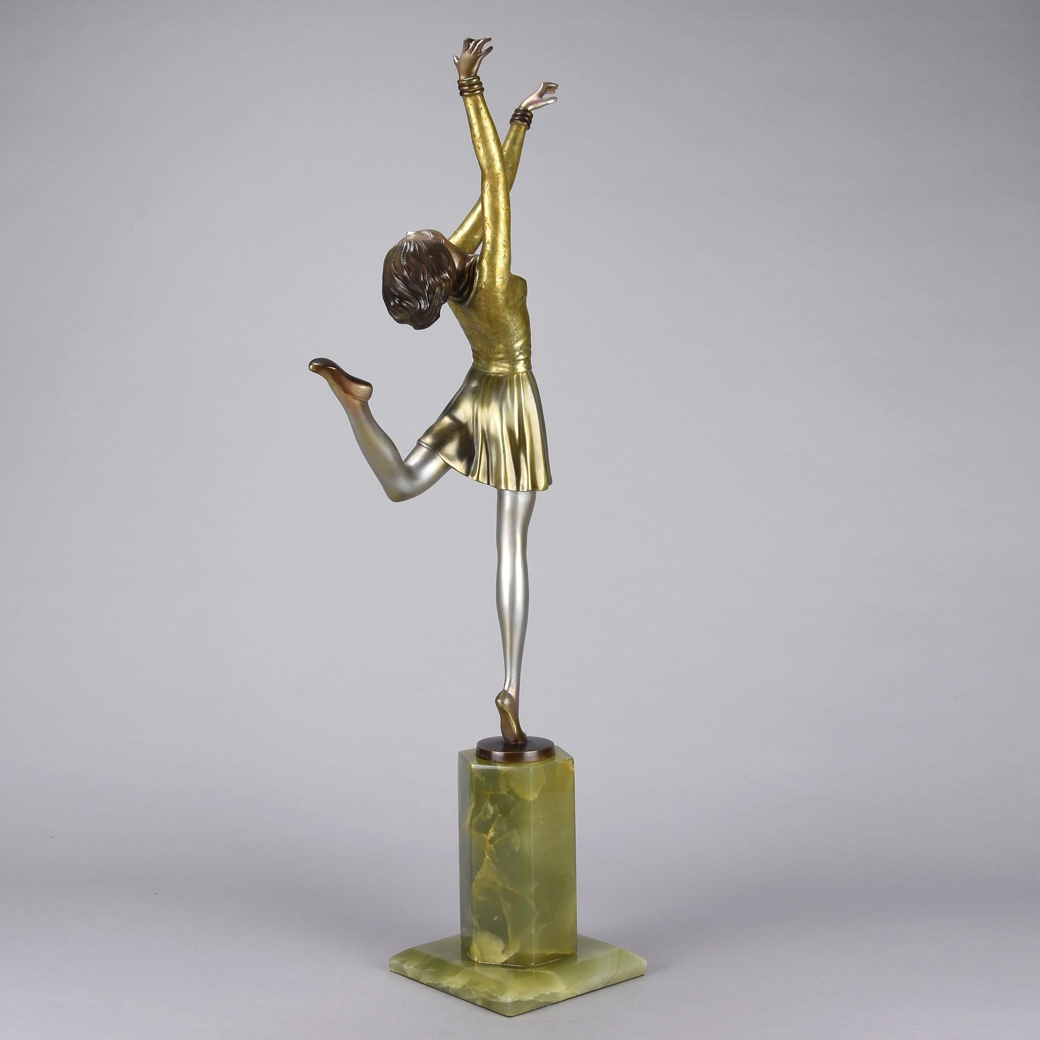 Kalt bemalte Bronze des frühen 20. Jahrhunderts mit dem Titel „Art déco-Tänzer“ von Lorenzl im Angebot 2
