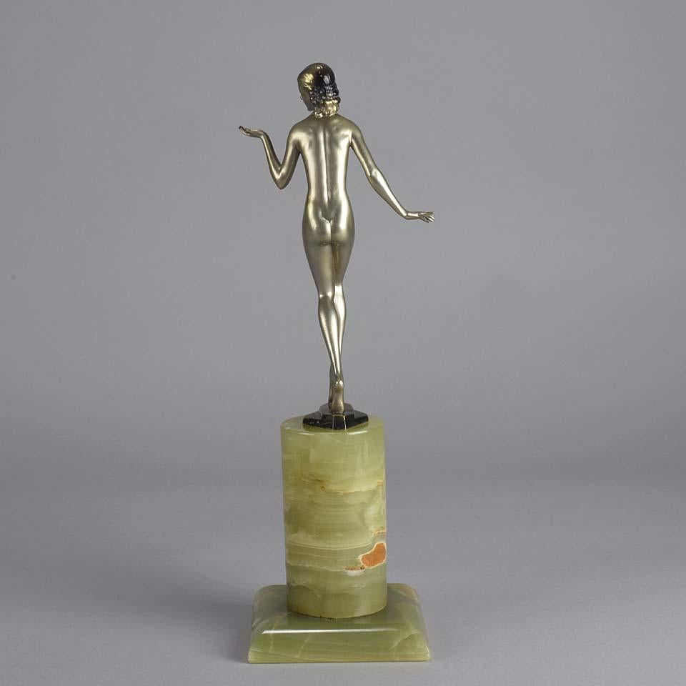 Cold-bemalte Bronze des frühen 20. Jahrhunderts mit dem Titel „Art déco-Dame“ von Josef Adolf im Angebot 1