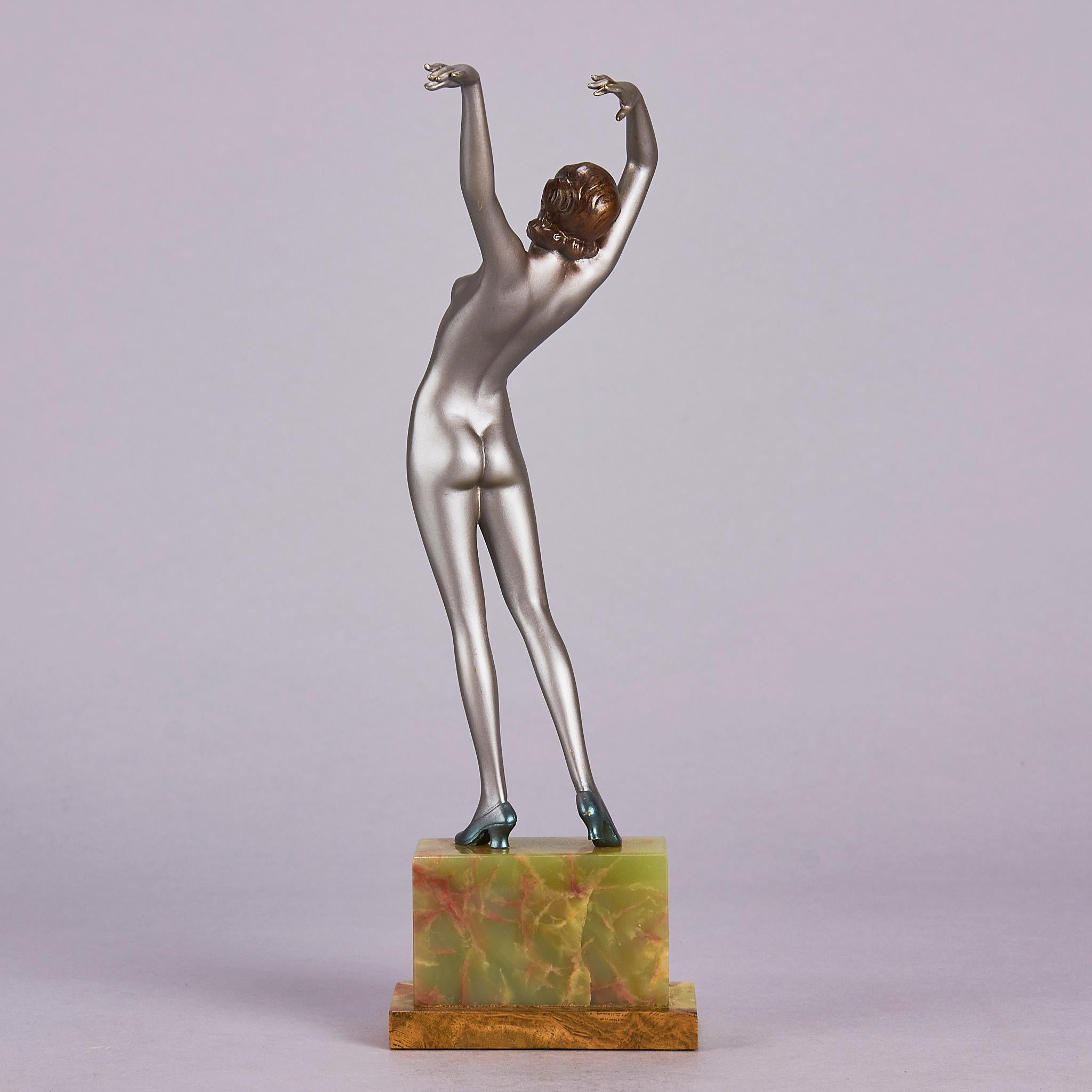 20ième siècle Bronze peint à froid du début du 20e siècle intitulé « Outstretched Dancer » (danseuse tendue) par Lorenzl en vente