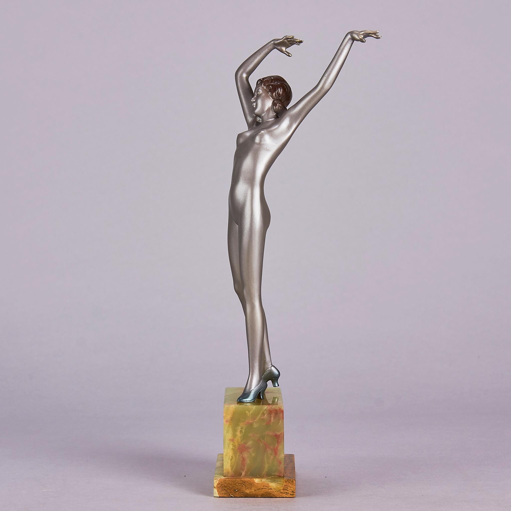 Bronze peint à froid du début du 20e siècle intitulé « Outstretched Dancer » (danseuse tendue) par Lorenzl en vente 2