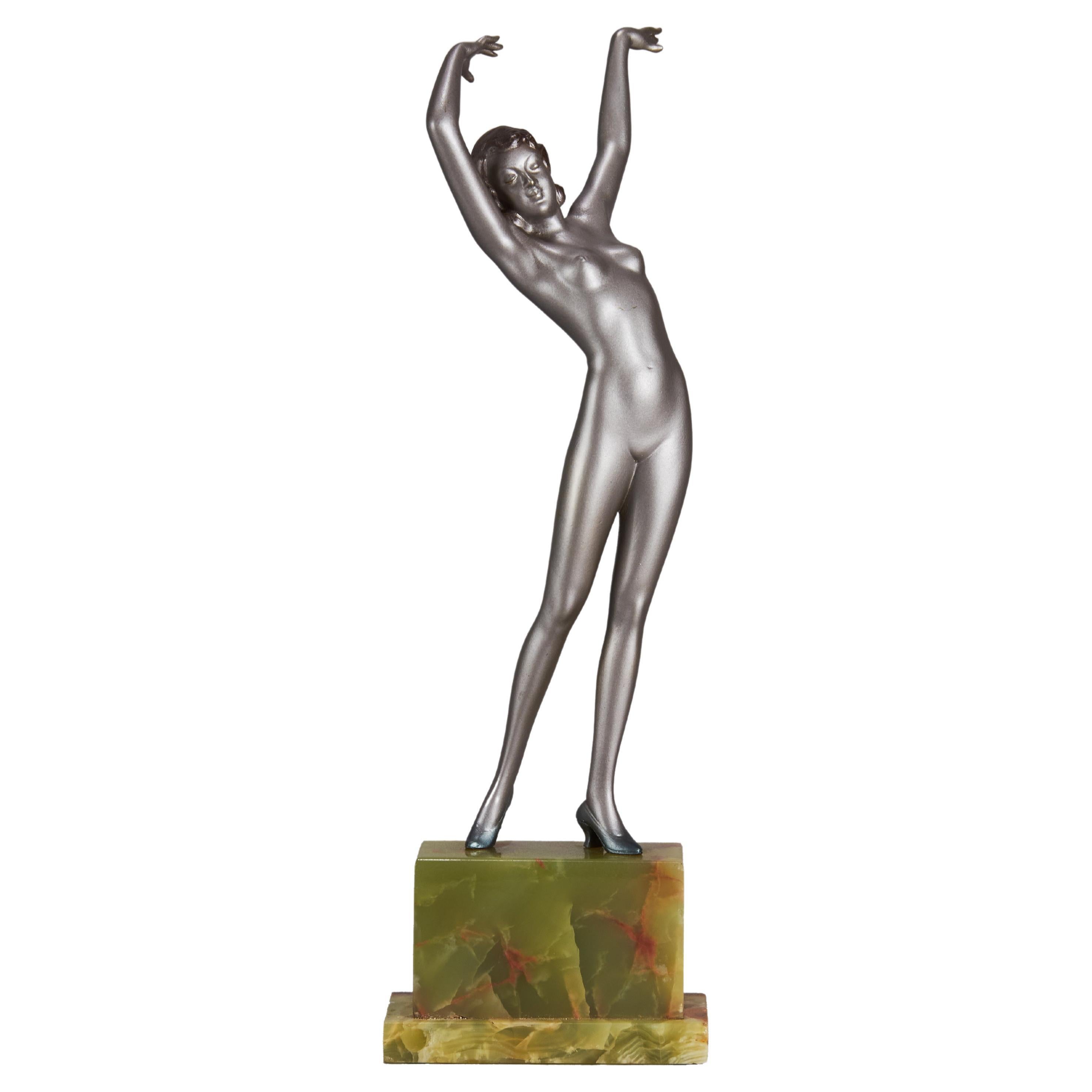 Bronze peint à froid du début du 20e siècle intitulé « Outstretched Dancer » (danseuse tendue) par Lorenzl