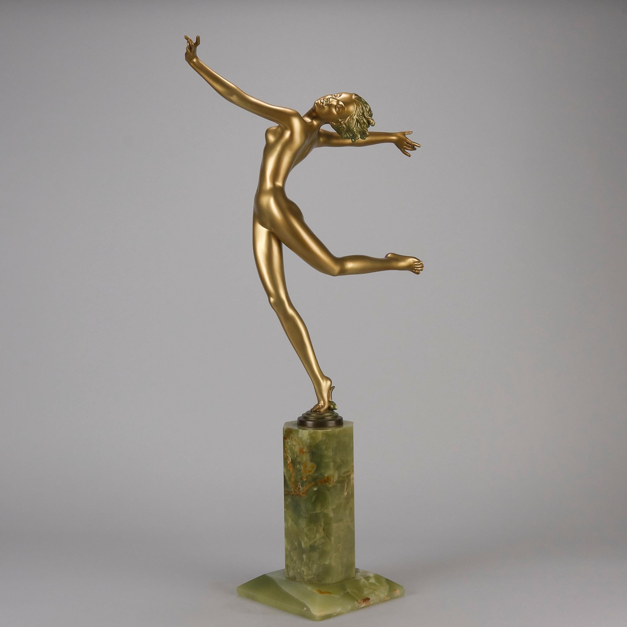 Cold-bemalte Bronzeskulptur „Deco-Tänzer“ aus dem frühen 20. Jahrhundert von Josef Lorenzl (Österreichisch) im Angebot