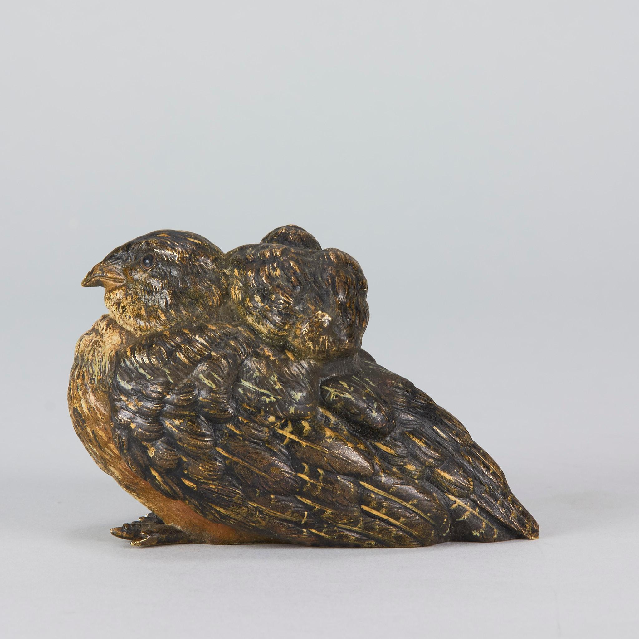 Coldl-bemalte Bronze des frühen 20. Jahrhunderts mit dem Titel „ Vogelfamilie“ von Franz Bergman (Frühes 20. Jahrhundert) im Angebot