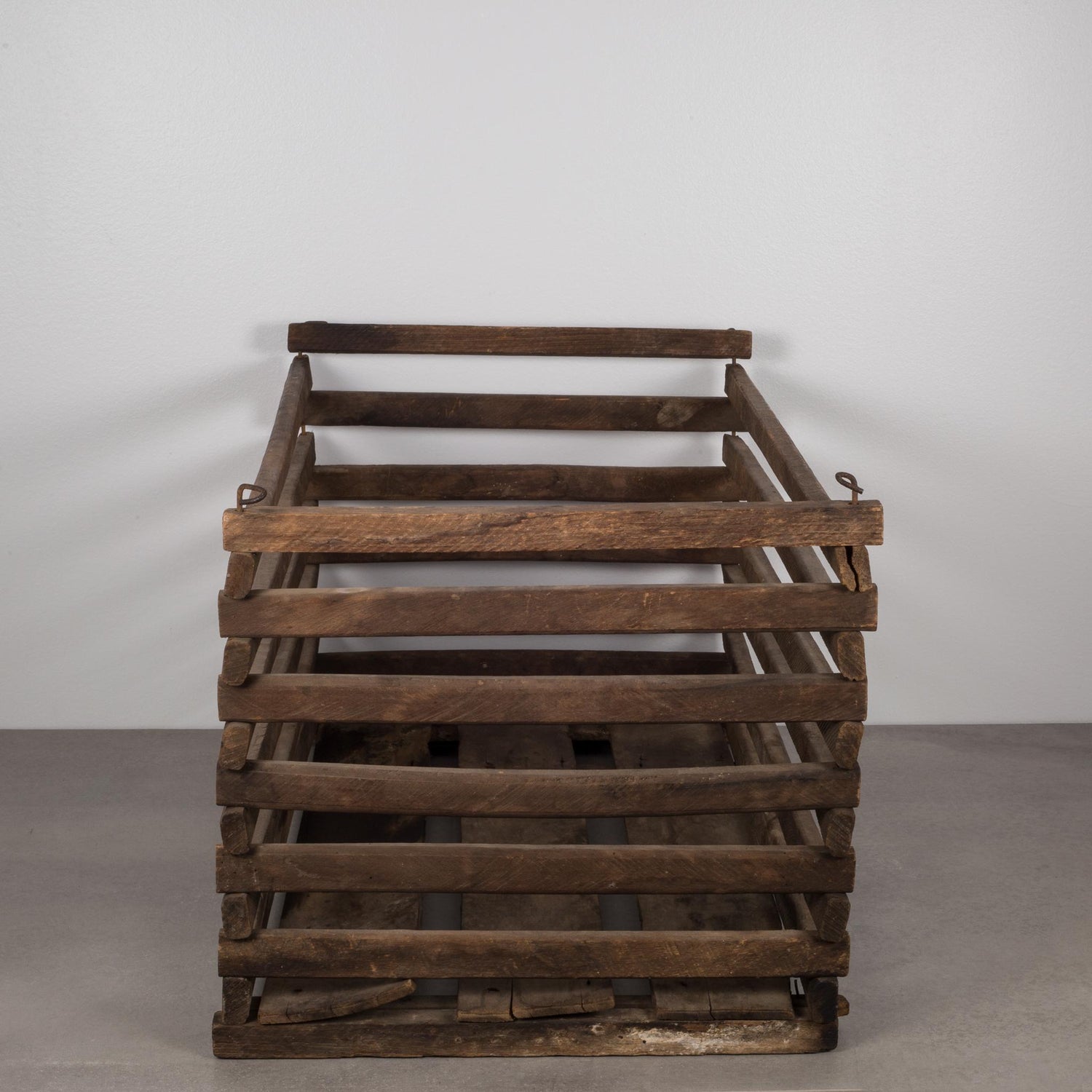 Early 20th Century Collapsible Wooden Poultry Crate Circa 1920s 1940s