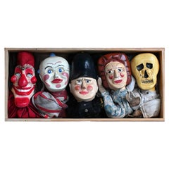 Kollektion englischer handgeschnitzter Holzpuppen des frühen 20. Jahrhunderts