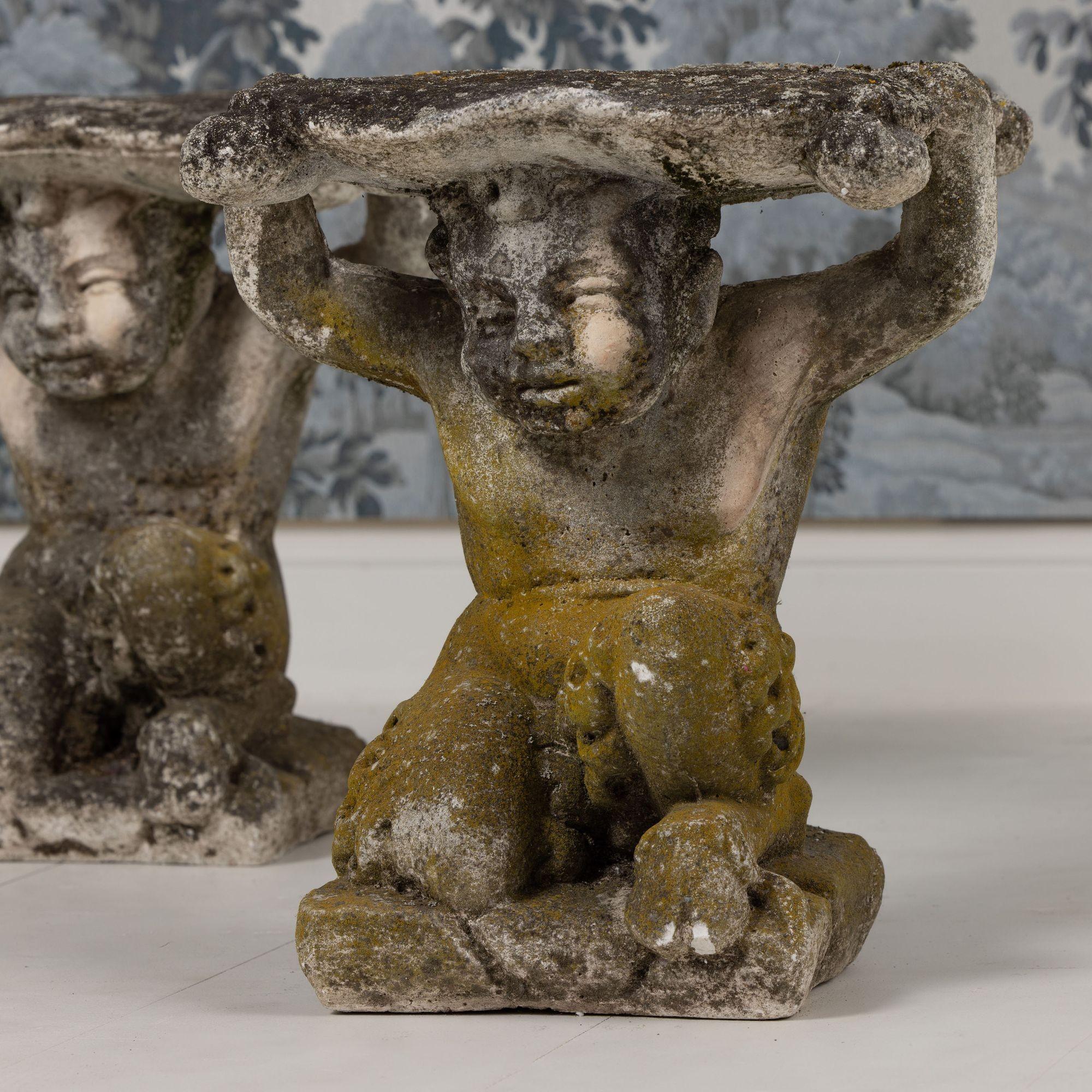 Colección de cuatro taburetes italianos de hormigón para jardín Fauno del Bosque, c. 1920 siglo XX en venta