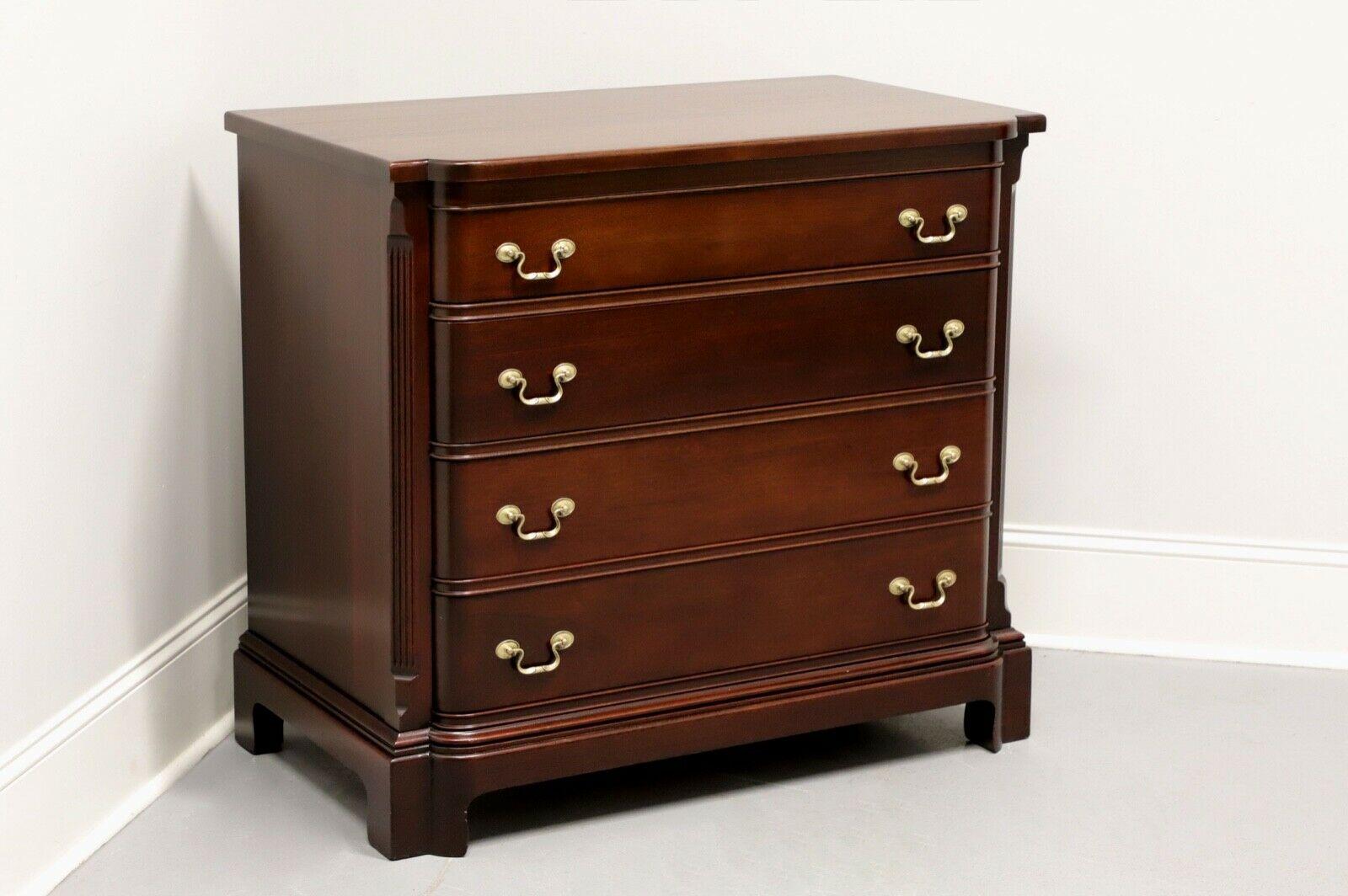 GEORGETOWN GALLERIES Mahogany Georgian Bachelor Chest For Sale 6