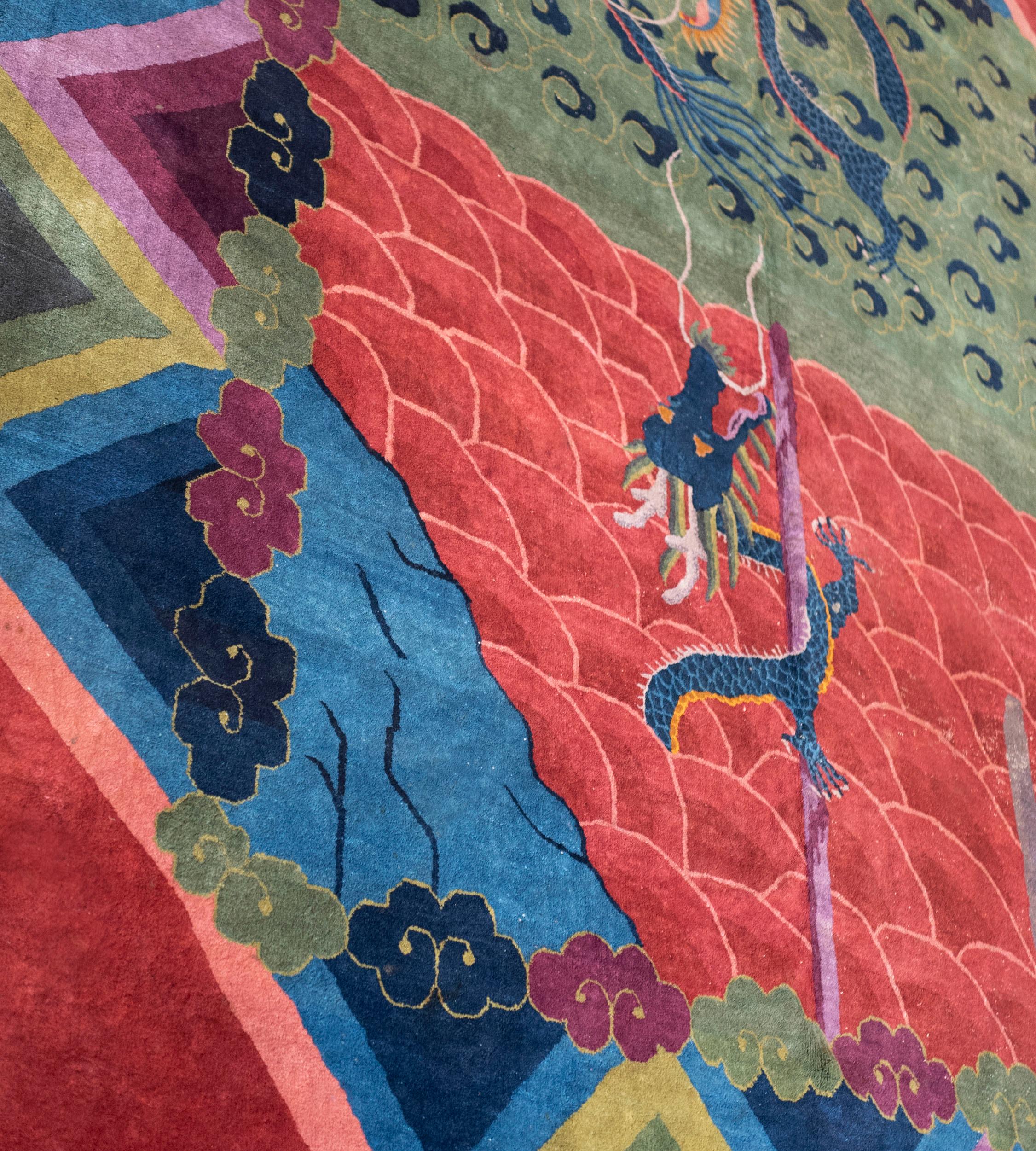 Bunter handgewebter chinesischer Teppich aus Wolle, frühes 20. Jahrhundert im Zustand „Gut“ im Angebot in West Hollywood, CA