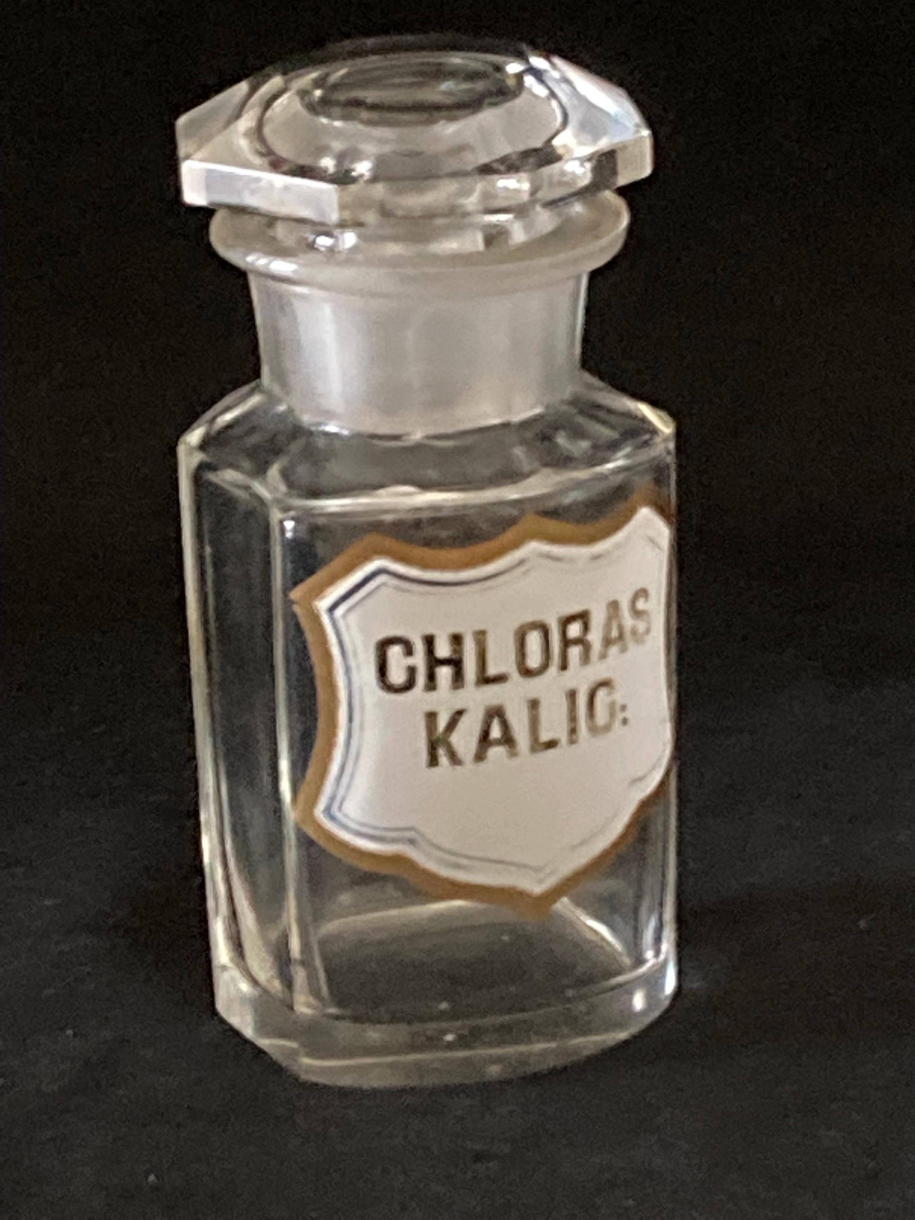 Early 20th Century Continental European Glass Apothecary Bottle 3
