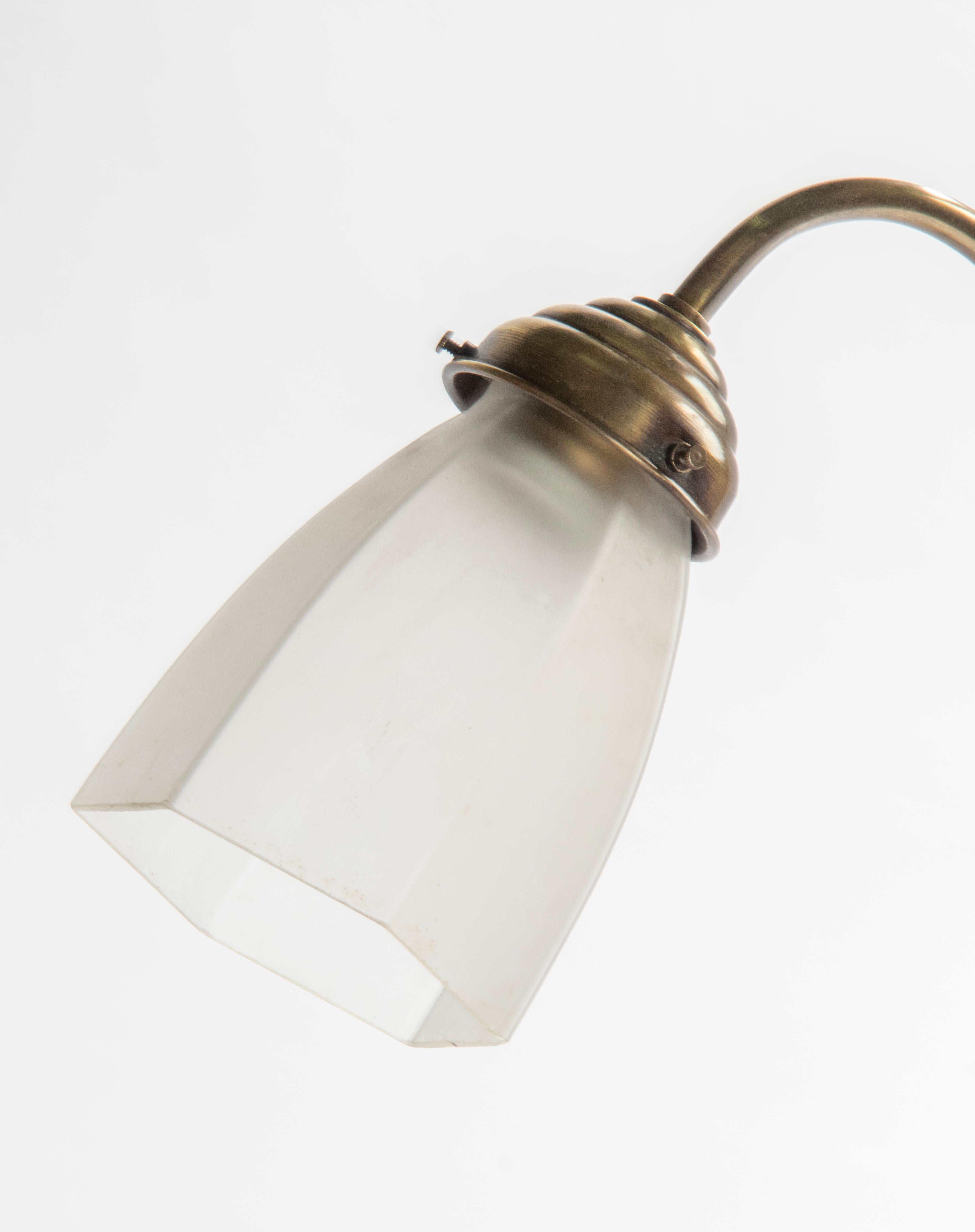 Lampe de bureau réglable en cuivre du début du 20e siècle en vente 10