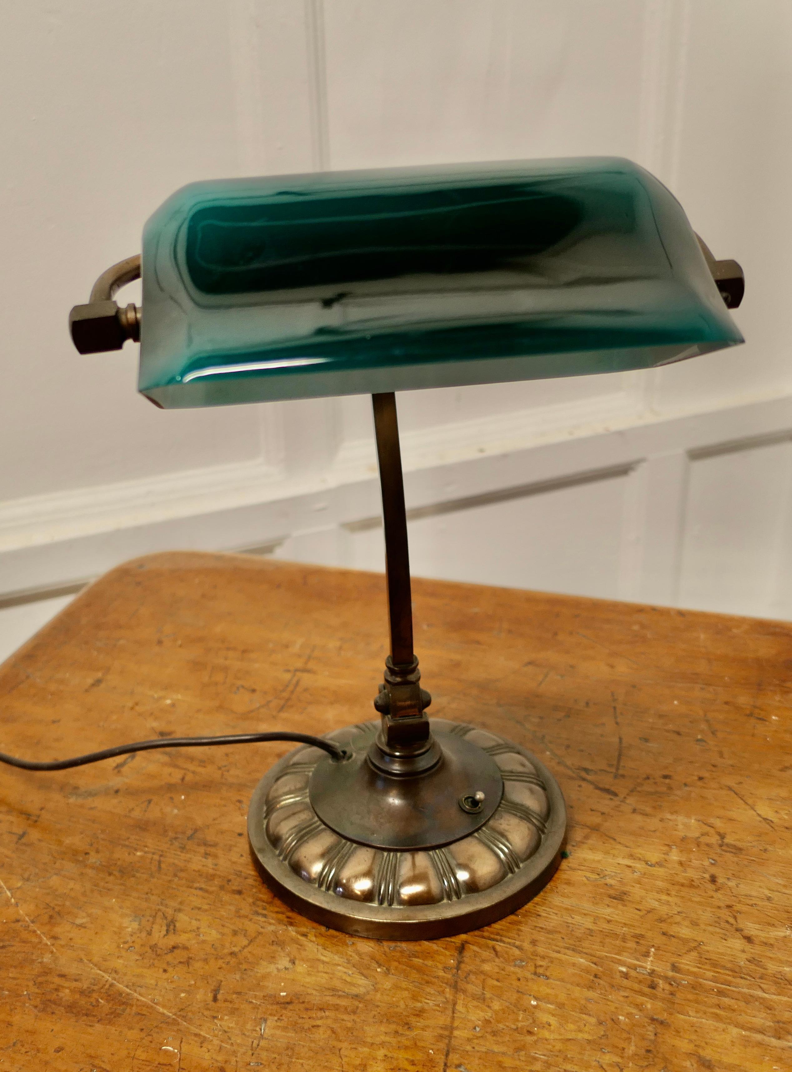 Early 20th Century Copper and Green Glass Barrister’s Desk Lamp    For Sale 5