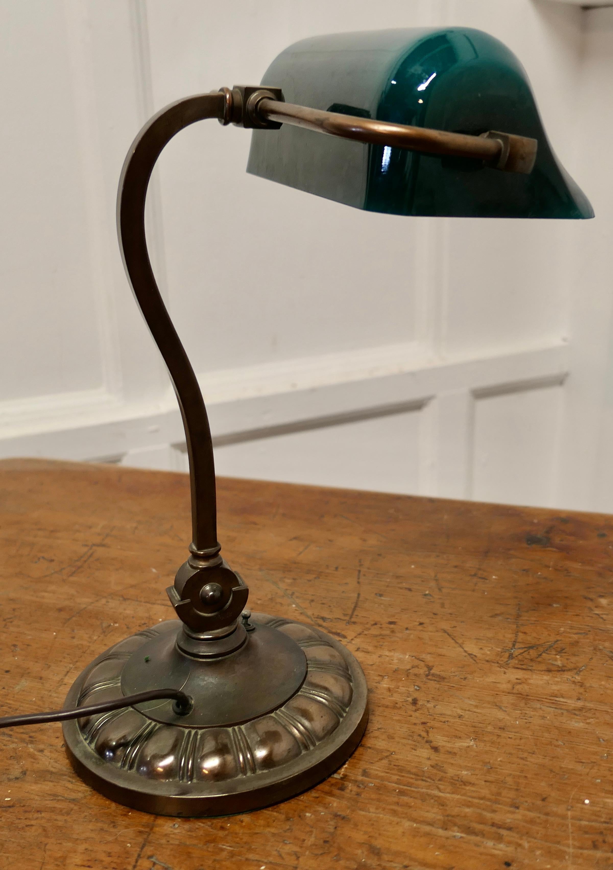 Early 20th Century Copper and Green Glass Barrister’s Desk Lamp    For Sale 7