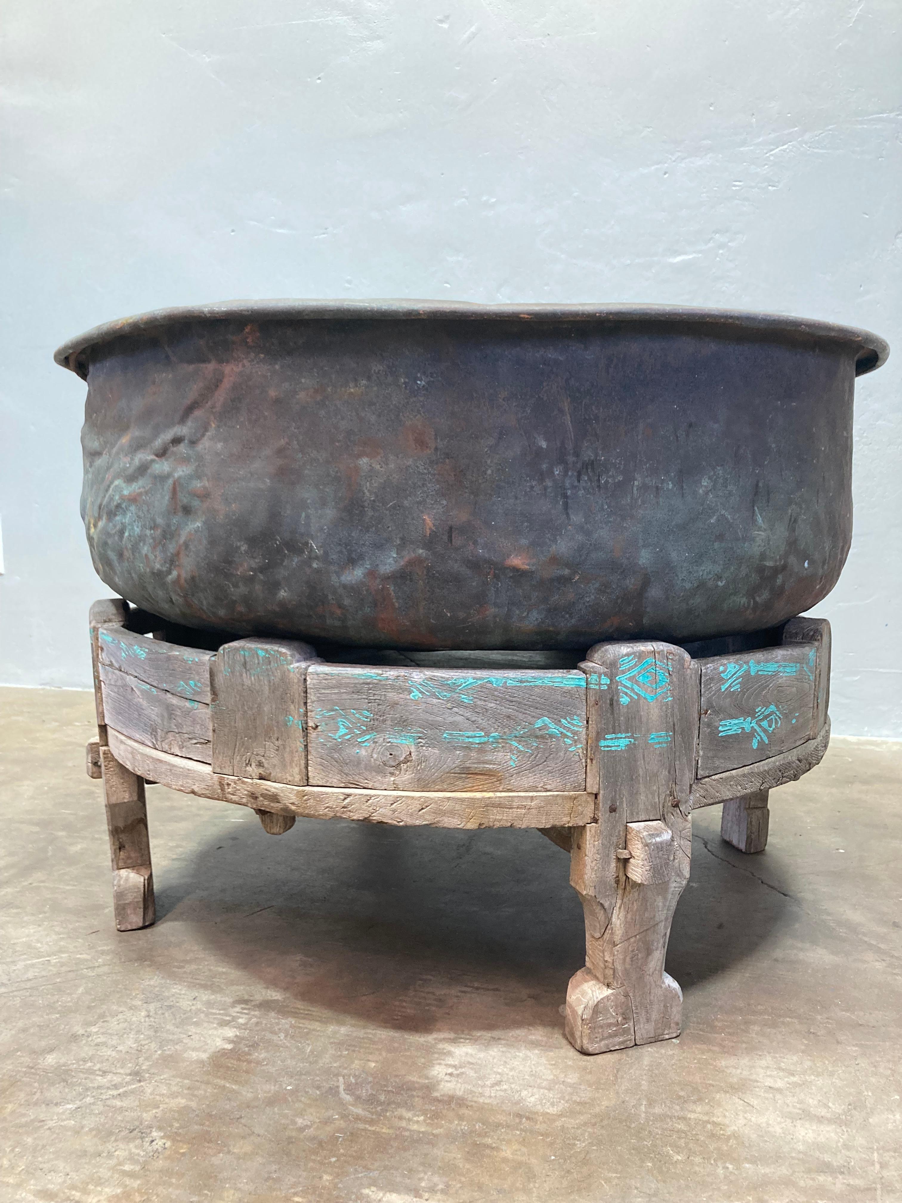 20ième siècle Early 20th Century Copper Cheese Vat and Stand en vente
