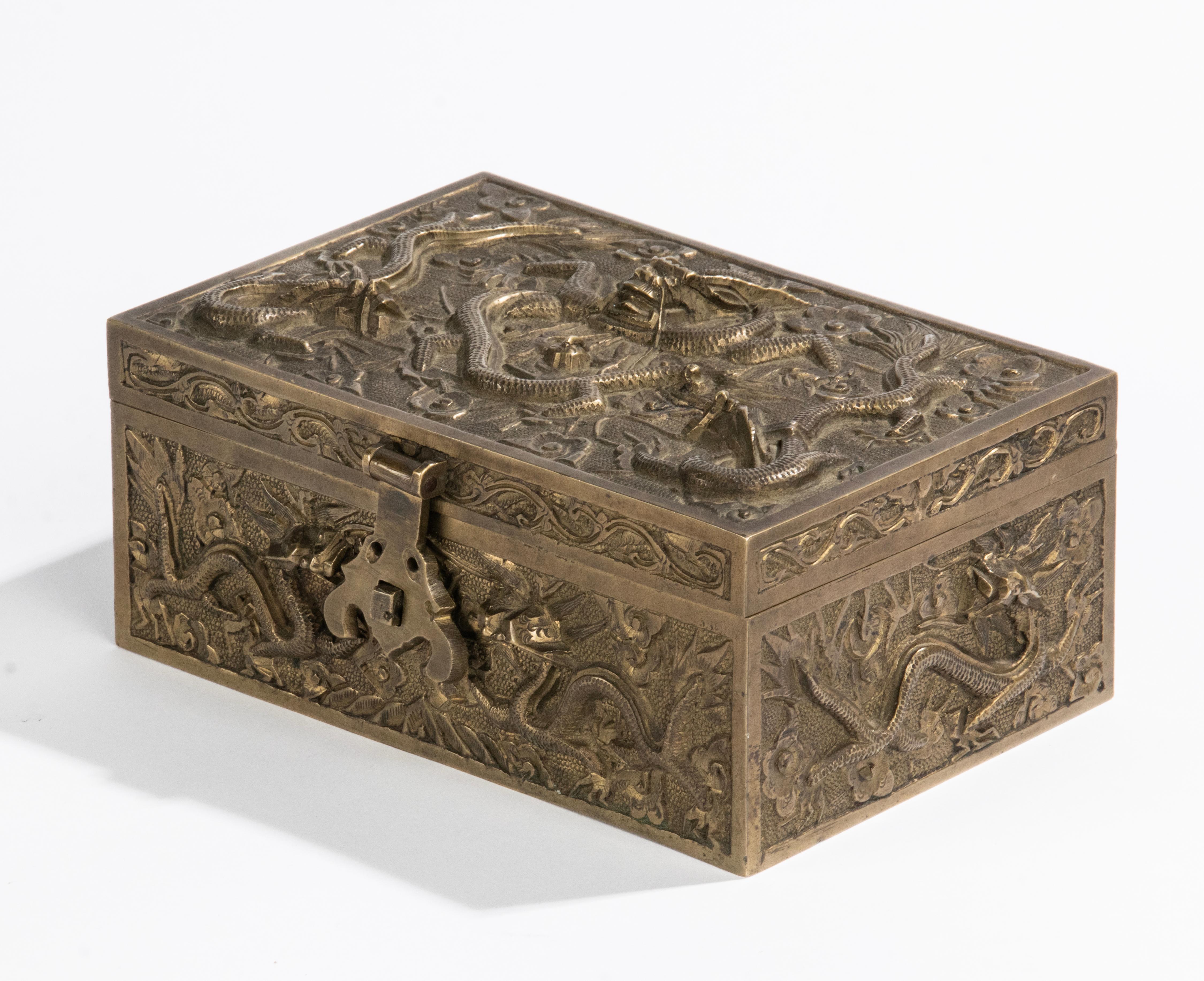 Early 20th Century copper Oriental Style Decorative Storage / Cigar Box 7