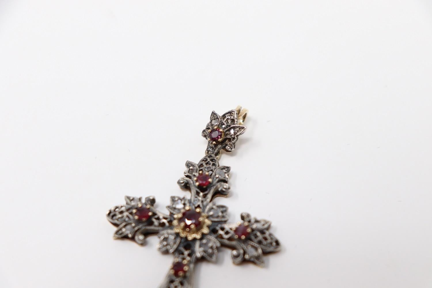 Women's or Men's Early 20th Century Cross Pendant in Gold, Silver and Rubies For Sale