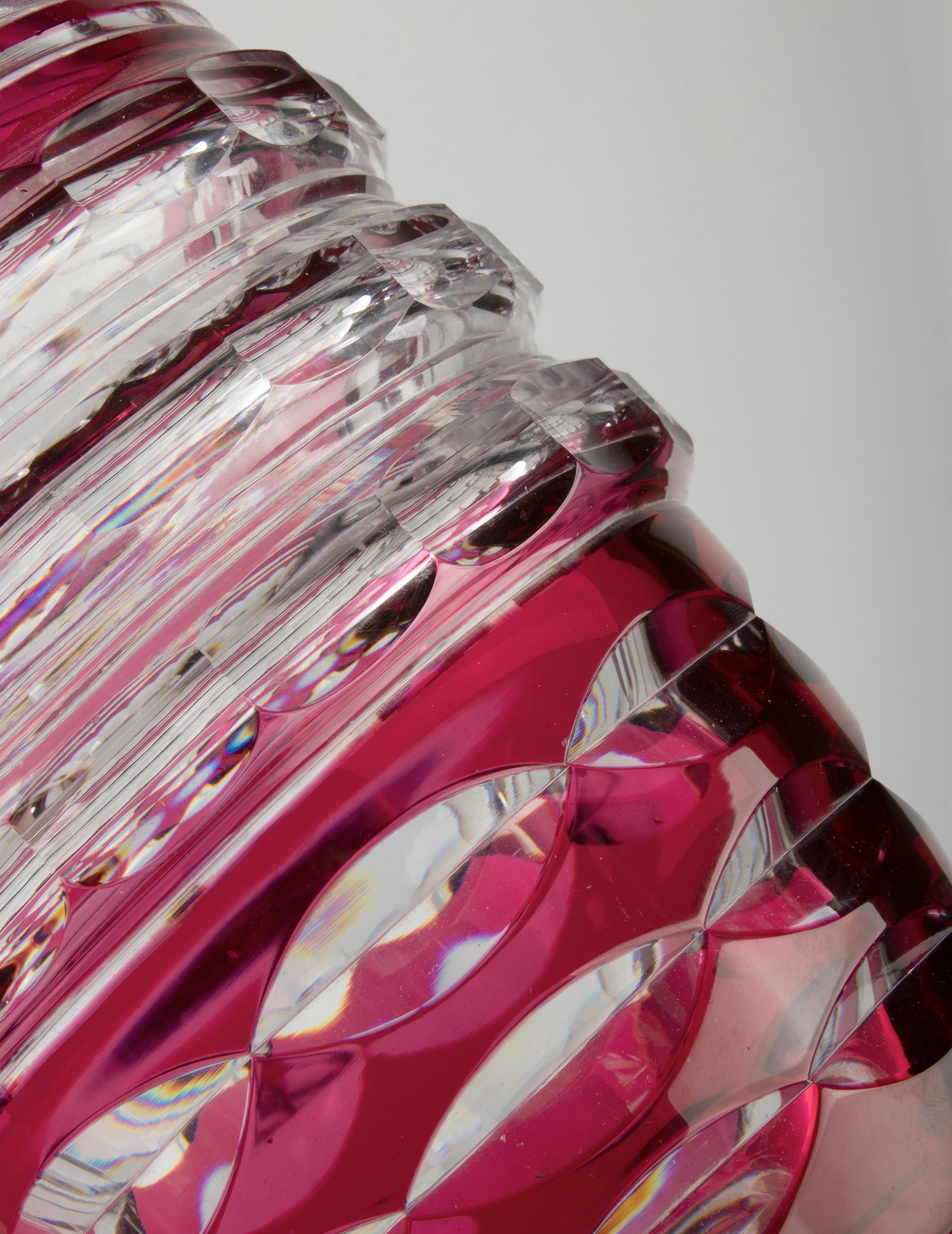 Vase Art Déco en cristal du début du XXe siècle fabriqué par Val Saint Lambert en vente 2