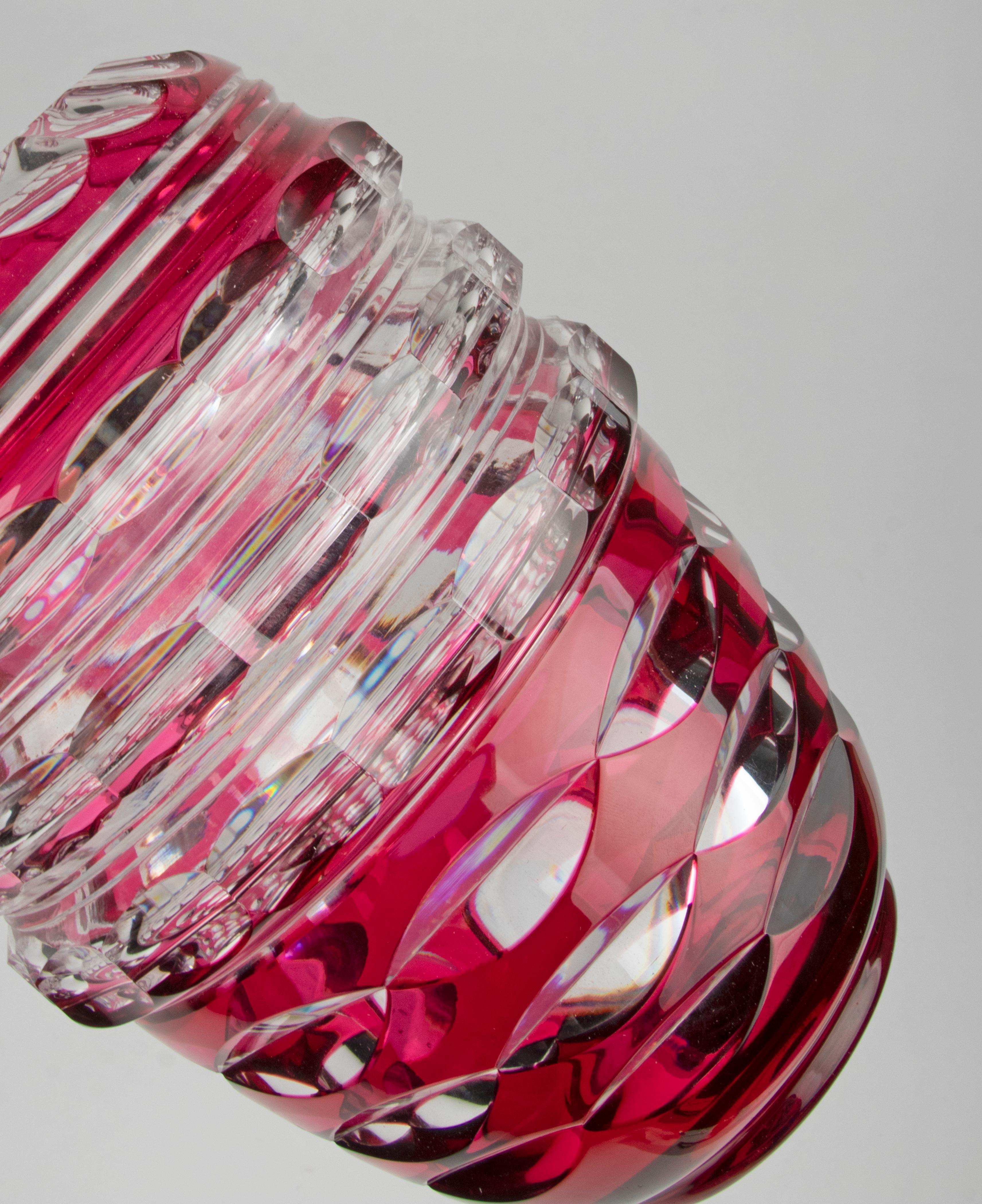 Vase Art Déco en cristal du début du XXe siècle fabriqué par Val Saint Lambert en vente 4