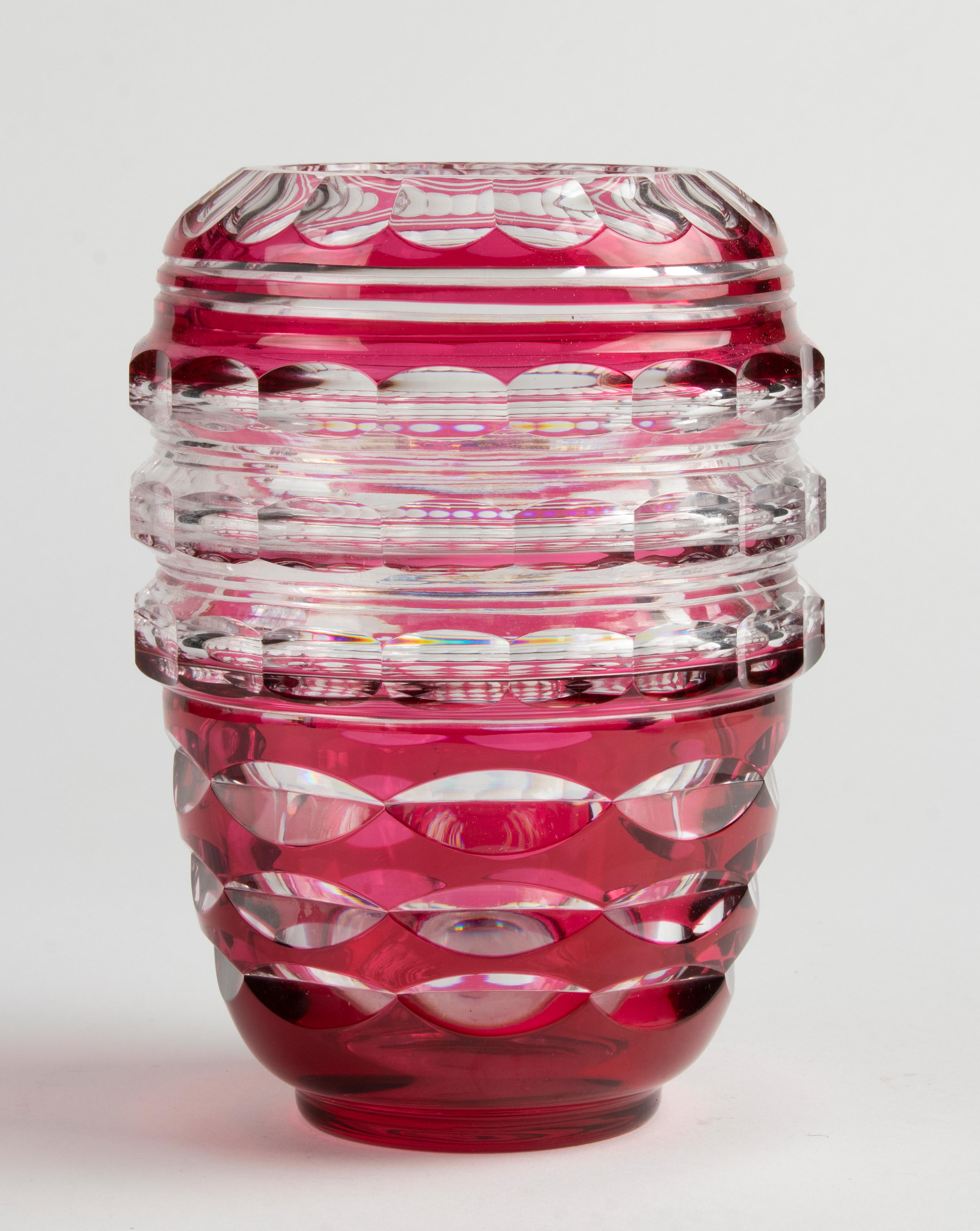 Vase Art Déco en cristal du début du XXe siècle fabriqué par Val Saint Lambert en vente 6