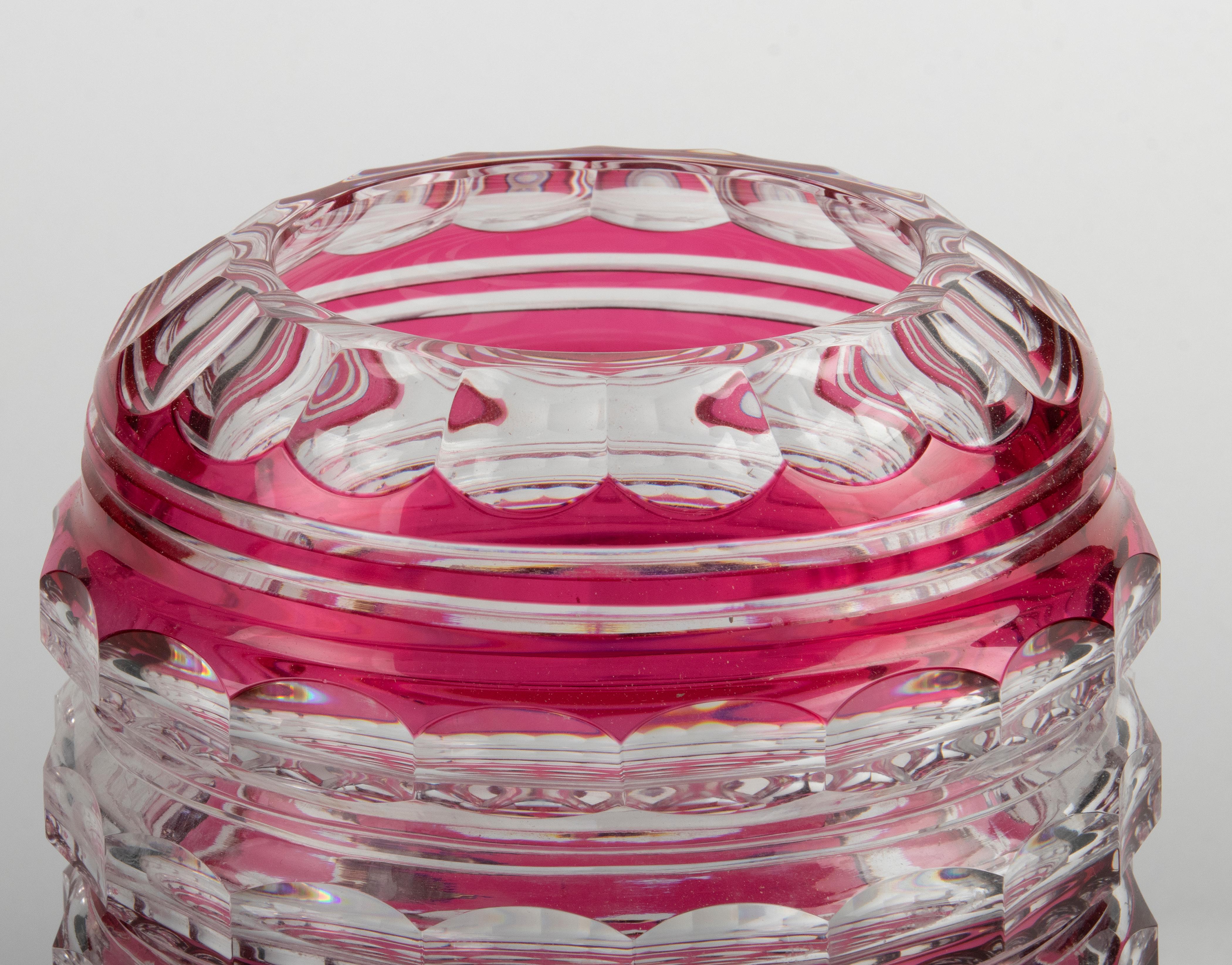 Belgian Early 20th Century Crystal Art Deco vase made by Val Saint Lambert For Sale