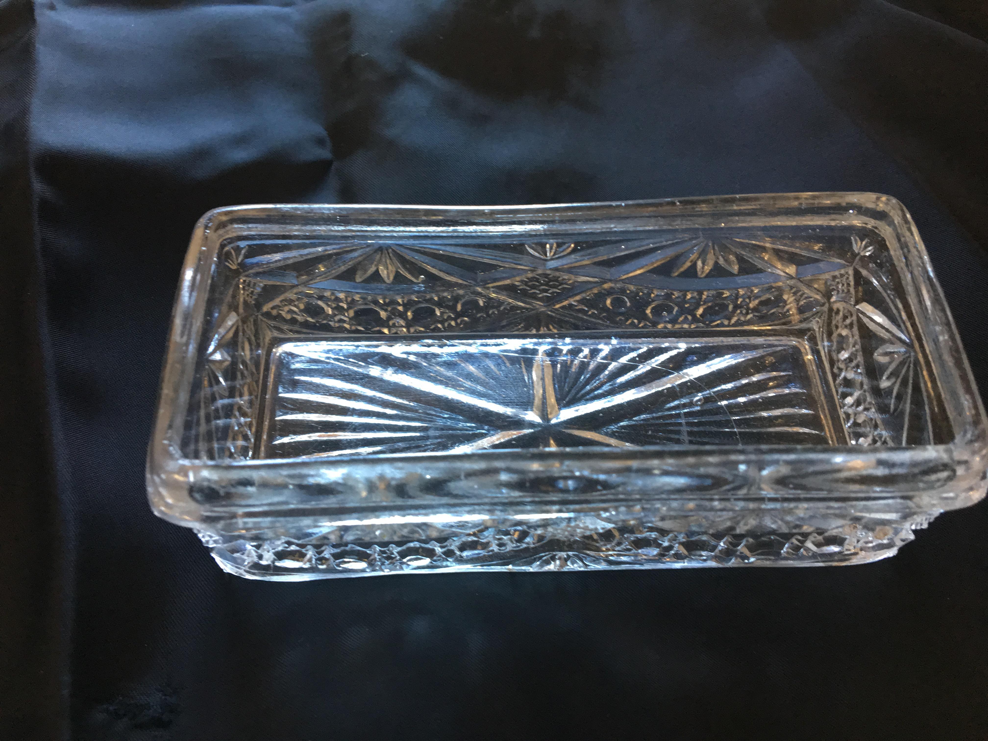 Early 20th Century Crystal Box with Equestrian Design In Good Condition For Sale In Stamford, CT