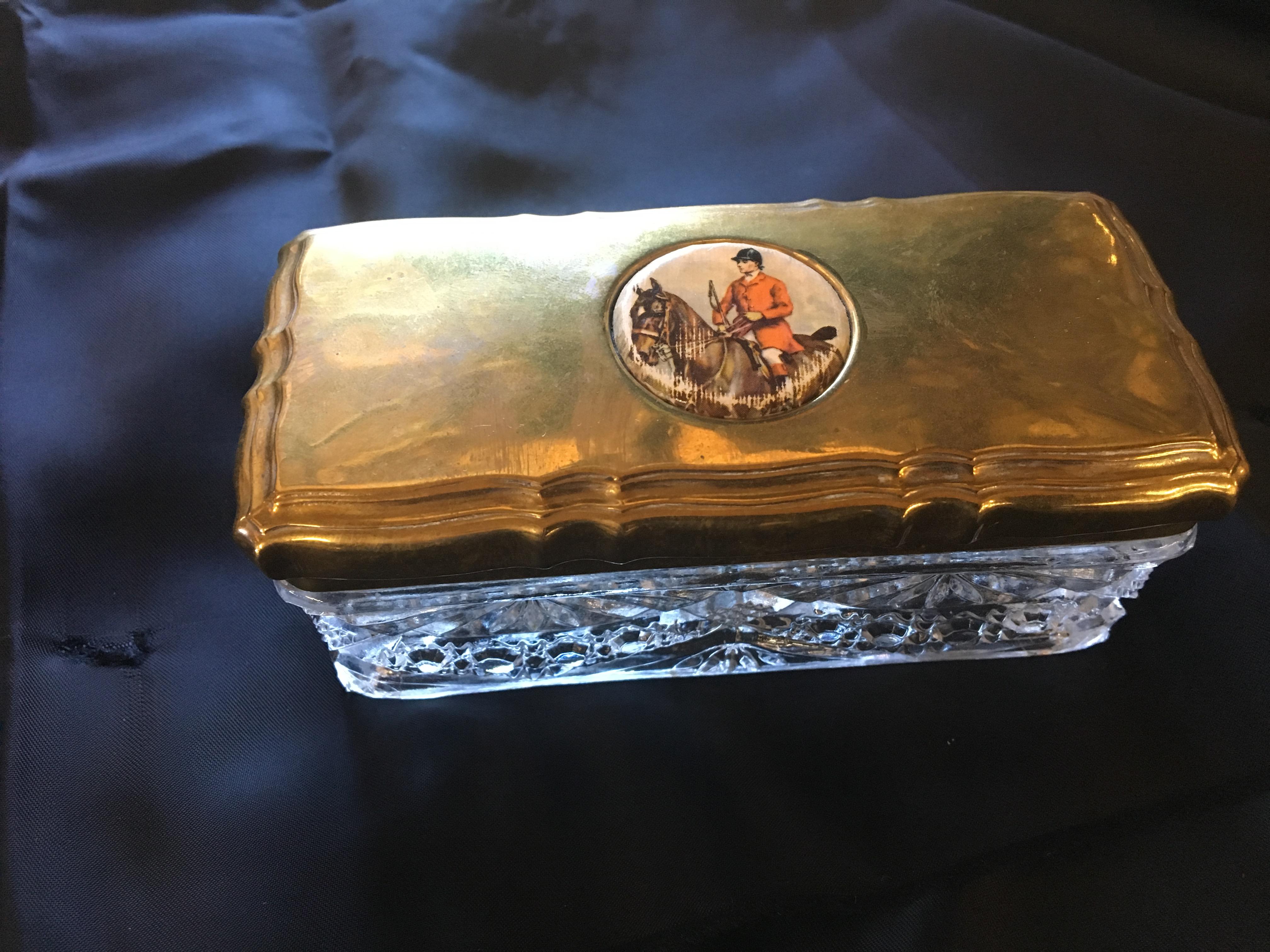 Early 20th Century Crystal Box with Equestrian Design For Sale 2